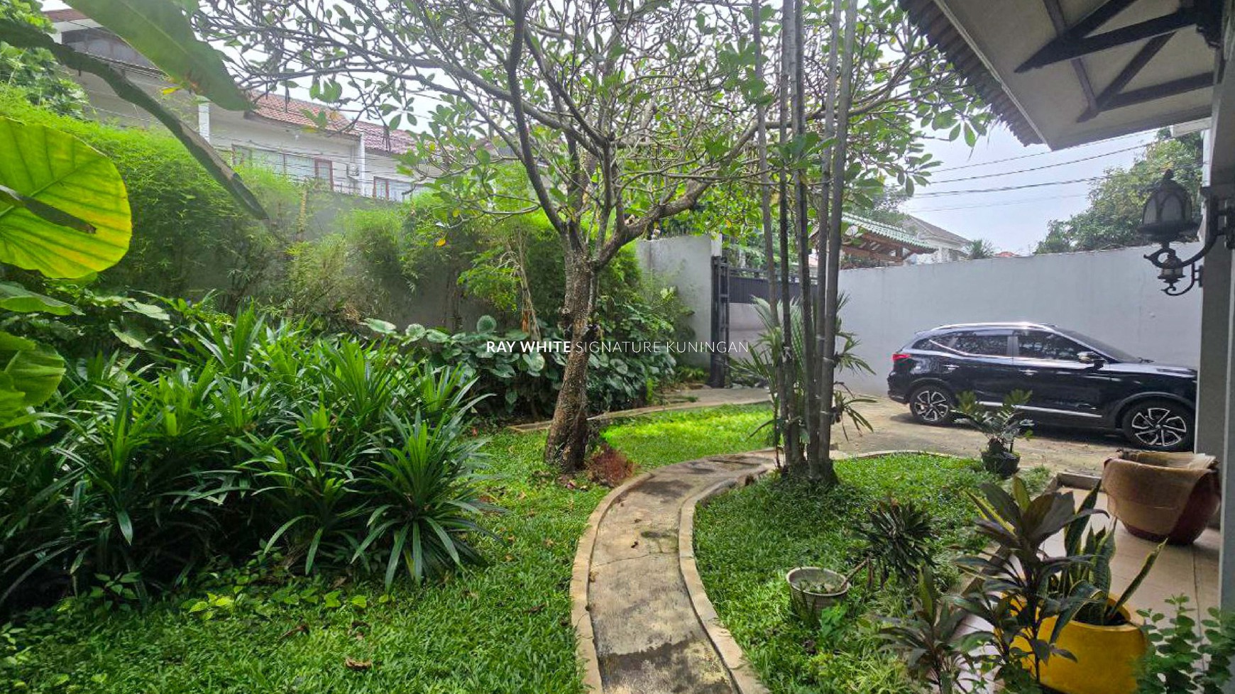 Rumah Siap Huni Luas 1.031 meter di Lebak Bulus