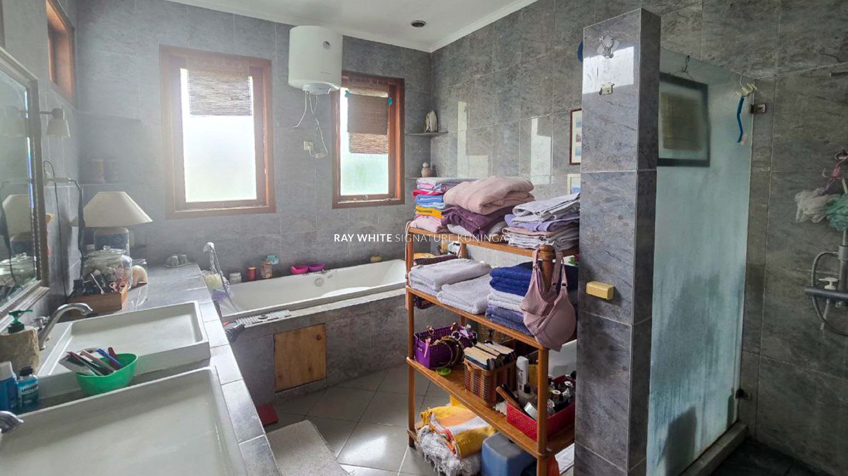 Rumah Siap Huni Luas 1.031 meter di Lebak Bulus