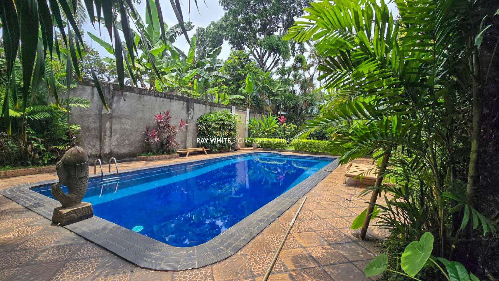 Rumah Siap Huni Luas 1.031 meter di Lebak Bulus