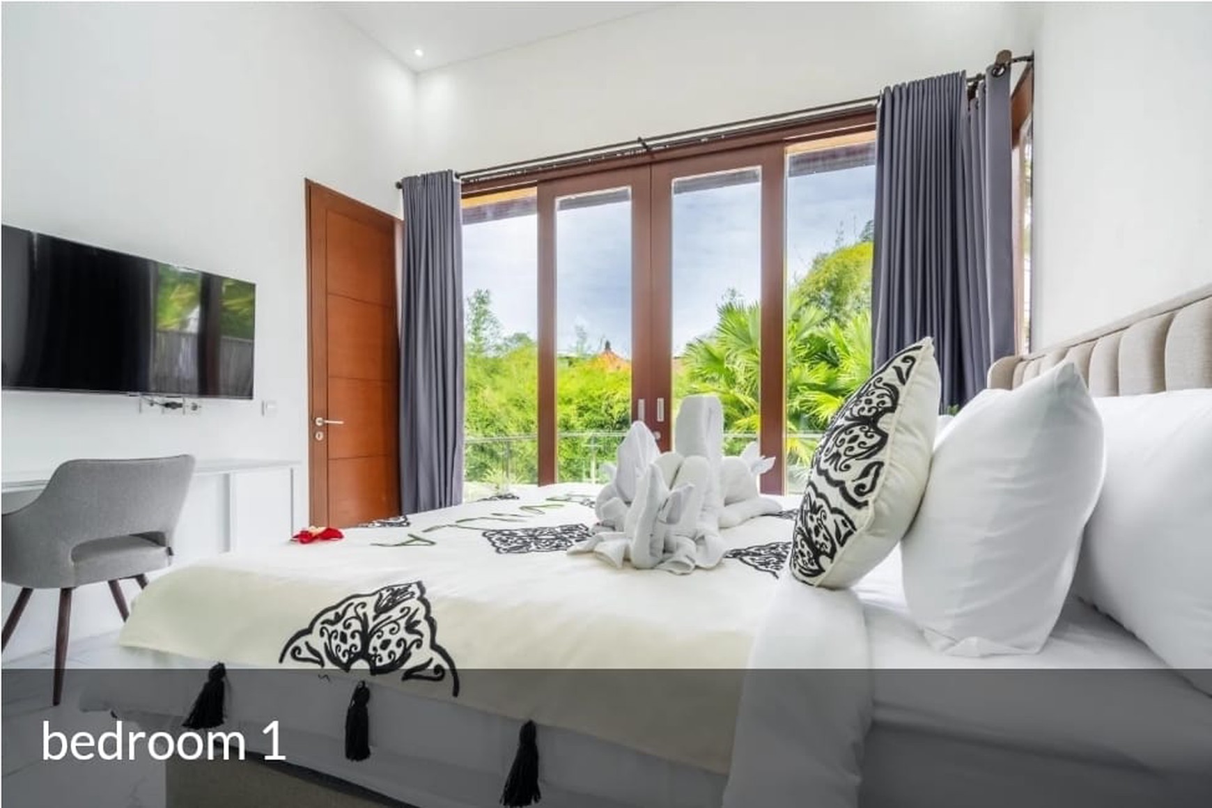 Leasehold - Luxurious 3-Bedroom Villa in Seminyak with Private Pool