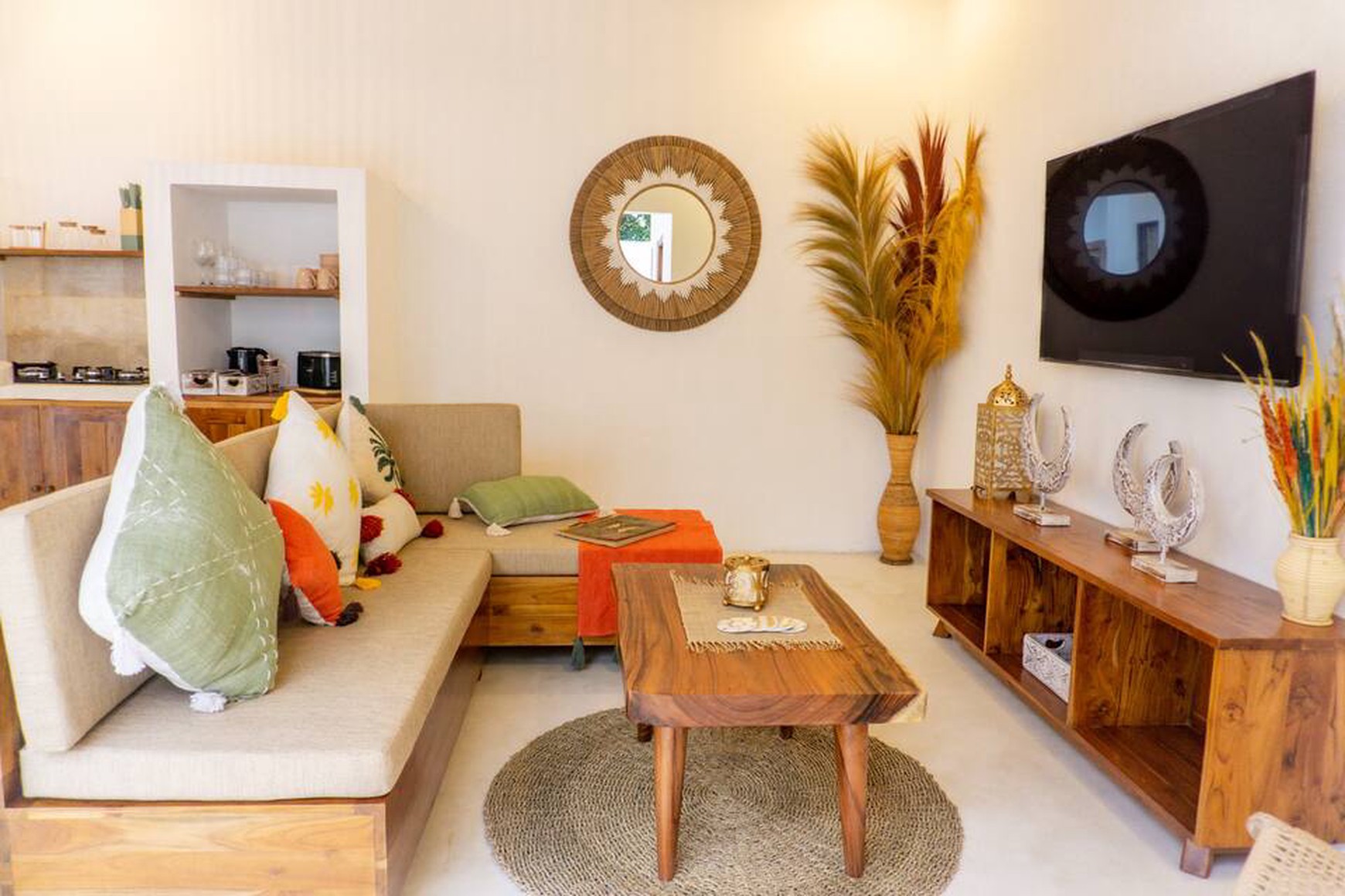 Charming 2-Bedroom Leasehold Villa for Sale in Ubud - Serene Rice Field Views