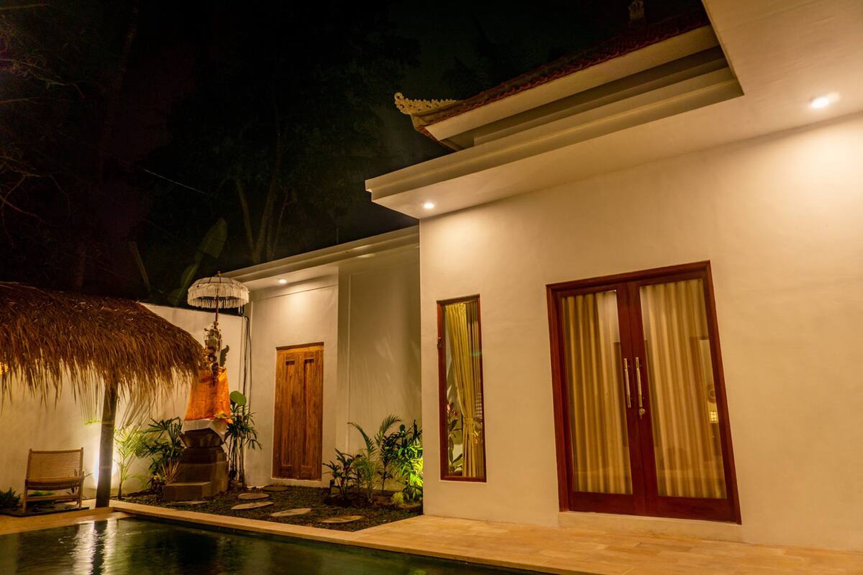  Charming 2-Bedroom Leasehold Villa for Sale in Ubud - Serene Rice Field Views
