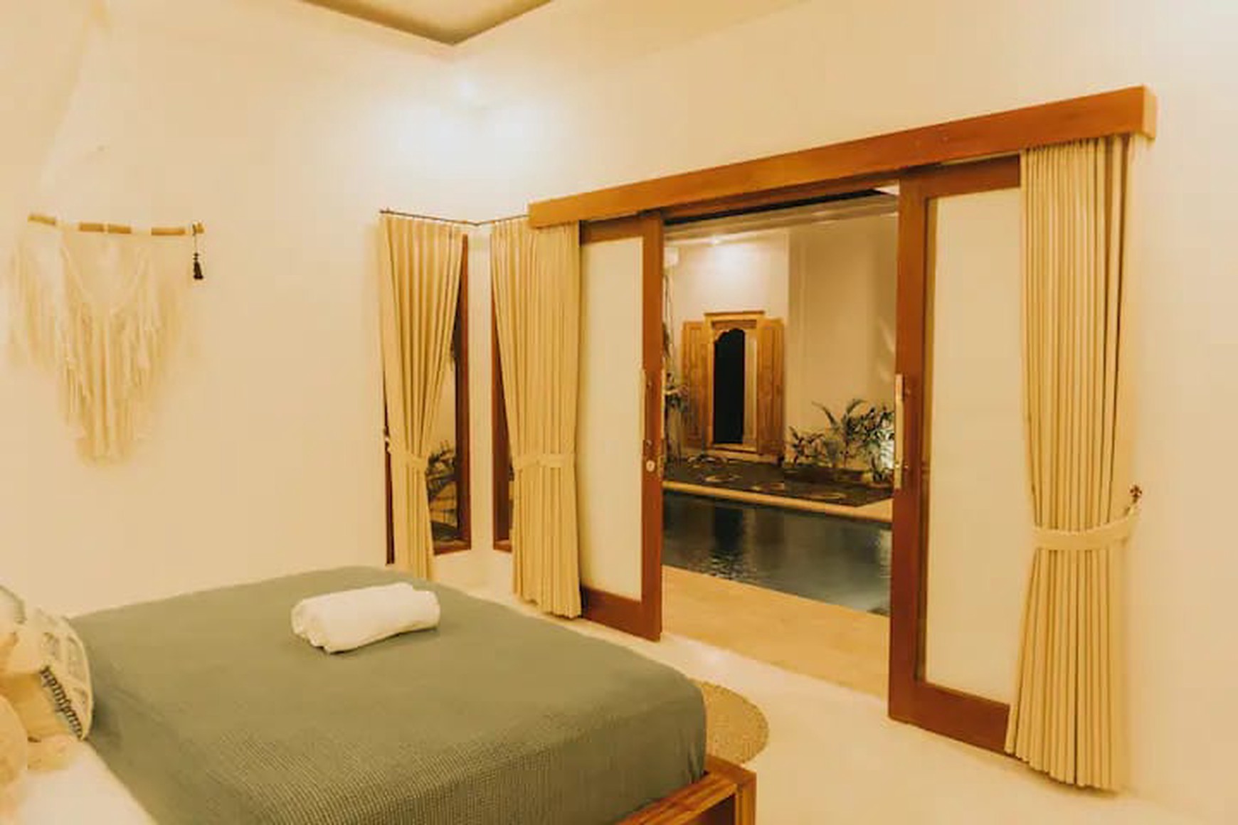  Charming 2-Bedroom Leasehold Villa for Sale in Ubud - Serene Rice Field Views