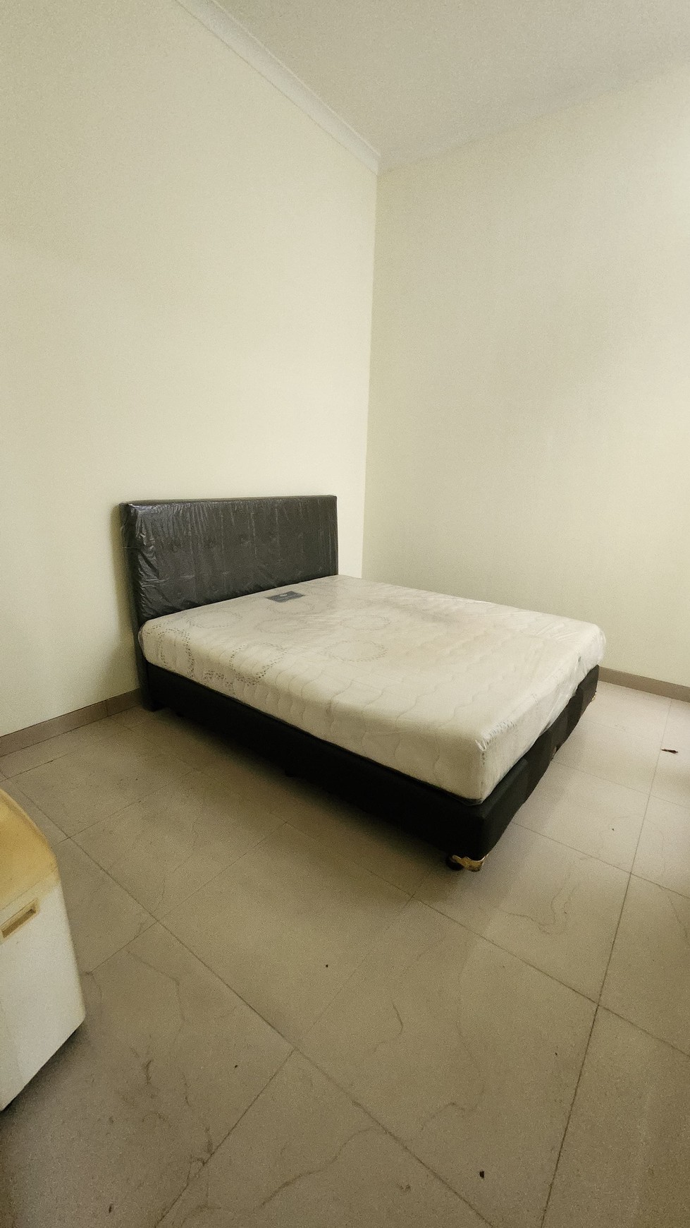 Disewakan Rumah 1 lantai Nol Jalan RAYA KEMBAR A Yani Residence Surabaya Selatan