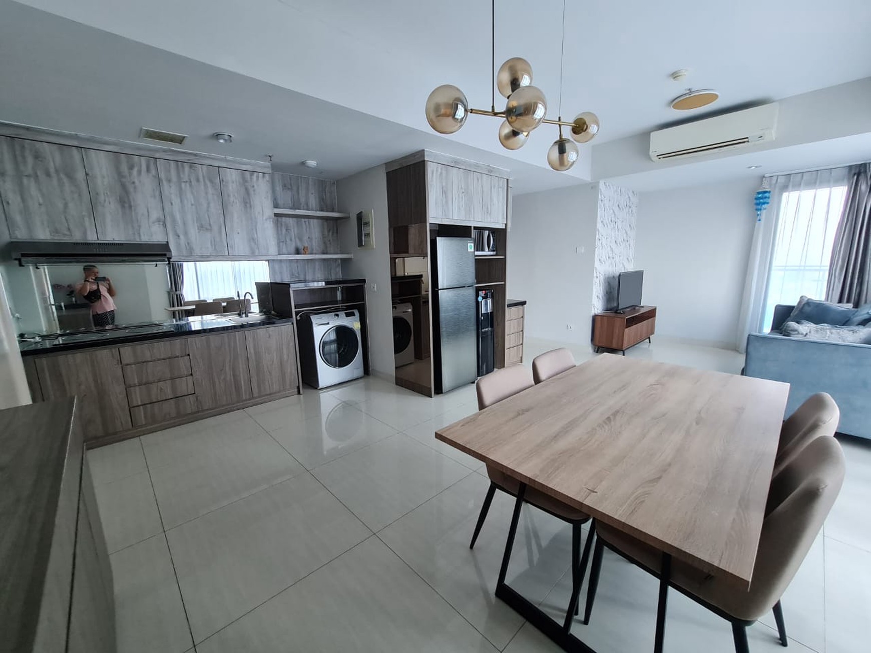 Disewakan Apartemen La Riz Mansion Pakuwon Mall Tipe 3 Bedroom Full Furnished - Lantai 8 Best View