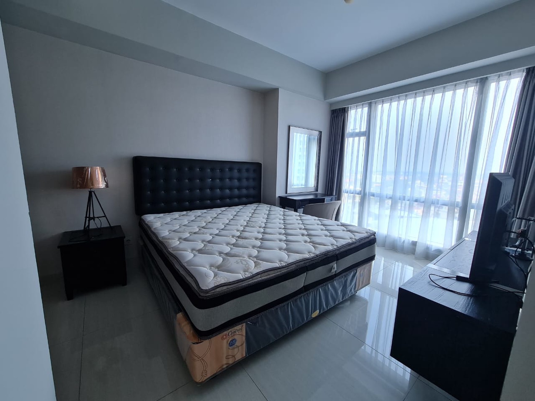 Disewakan Apartemen La Riz Mansion Pakuwon Mall Tipe 3 Bedroom Full Furnished - Lantai 8 Best View
