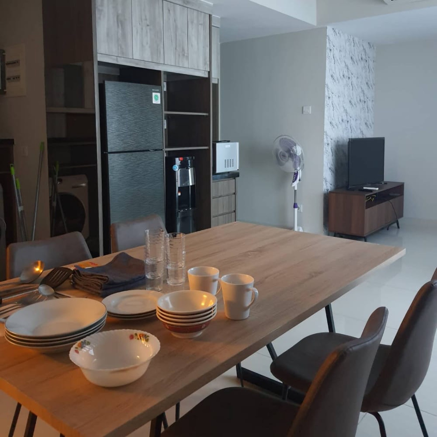 Disewakan Apartemen La Riz Mansion Pakuwon Mall Tipe 3 Bedroom Full Furnished - Lantai 8 Best View