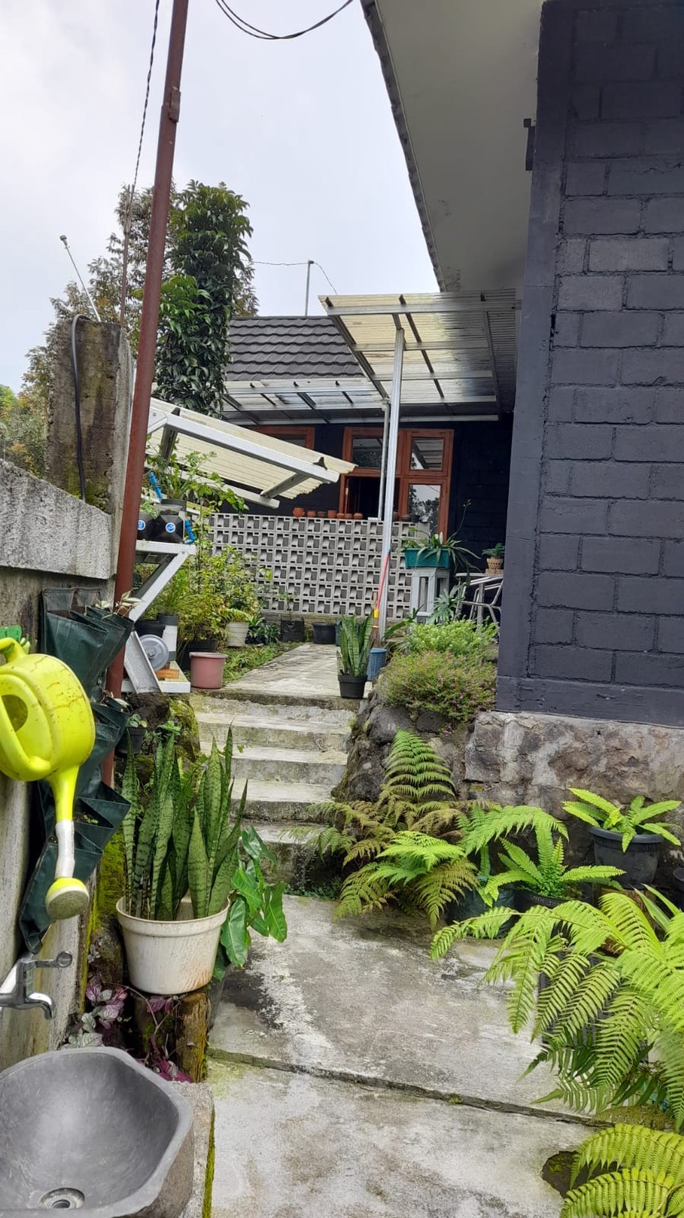 Rumah Tinggal semi Furnish 942 Meter Persegi Diarea Wisata Kaliurang Girikerto Turi Sleman