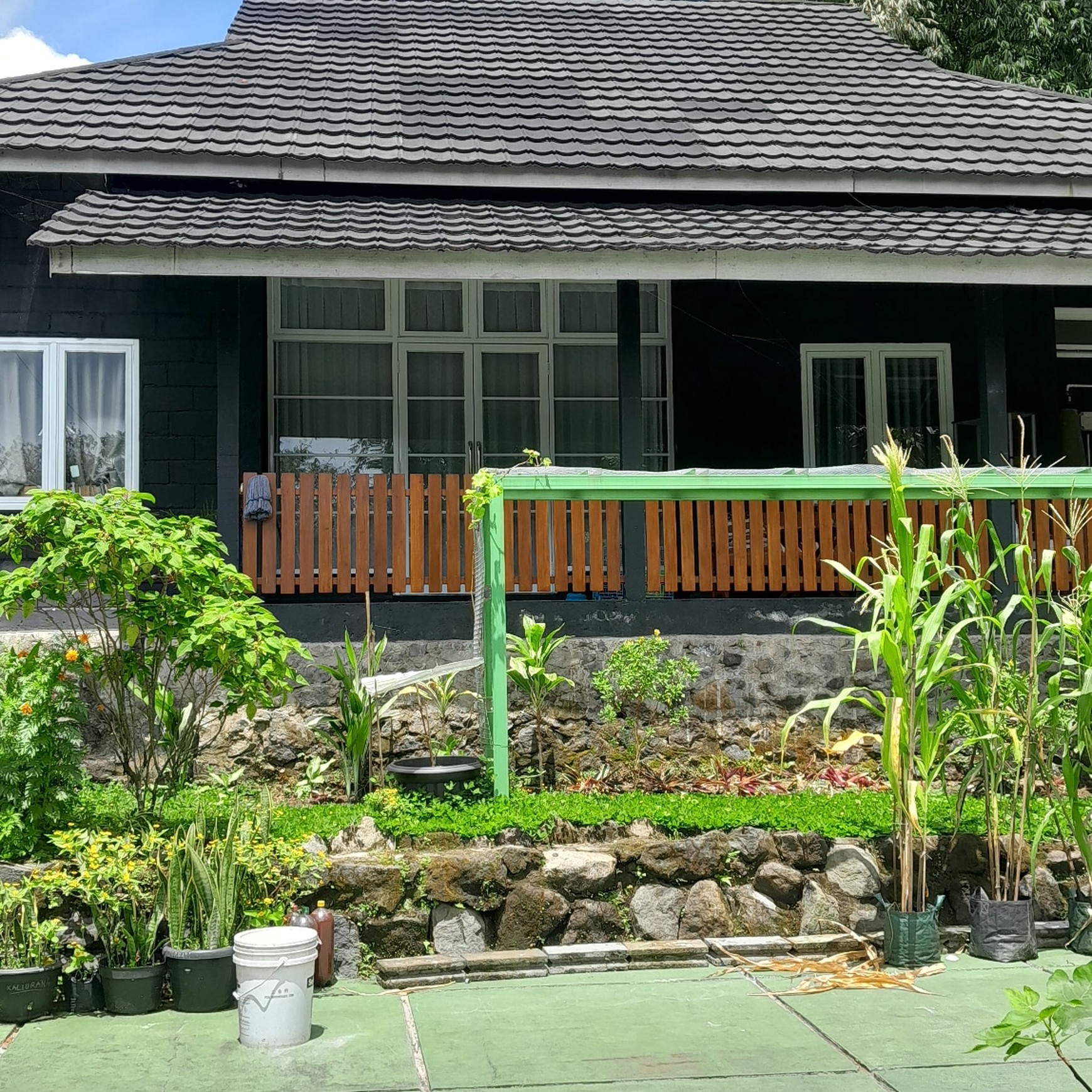Rumah Tinggal semi Furnish 942 Meter Persegi Diarea Wisata Kaliurang Girikerto Turi Sleman