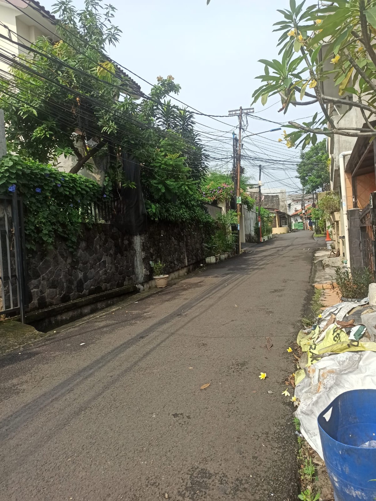 Rumah hitung tanah, lokasi strategis di Gandaria Utara