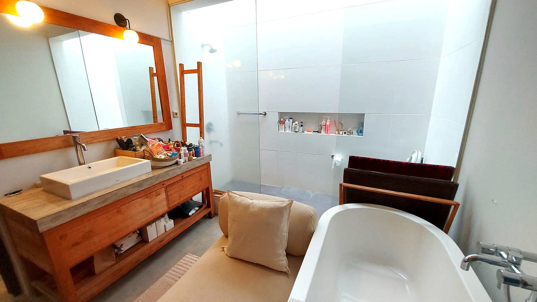 Rumah Cantik Design Modern di Cluster Premium Bintaro Pesanggrahan Jakarta Selatan
