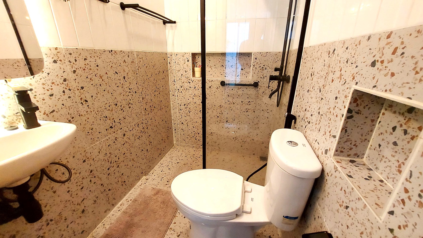 Rumah Cantik Design Modern di Cluster Premium Bintaro Pesanggrahan Jakarta Selatan