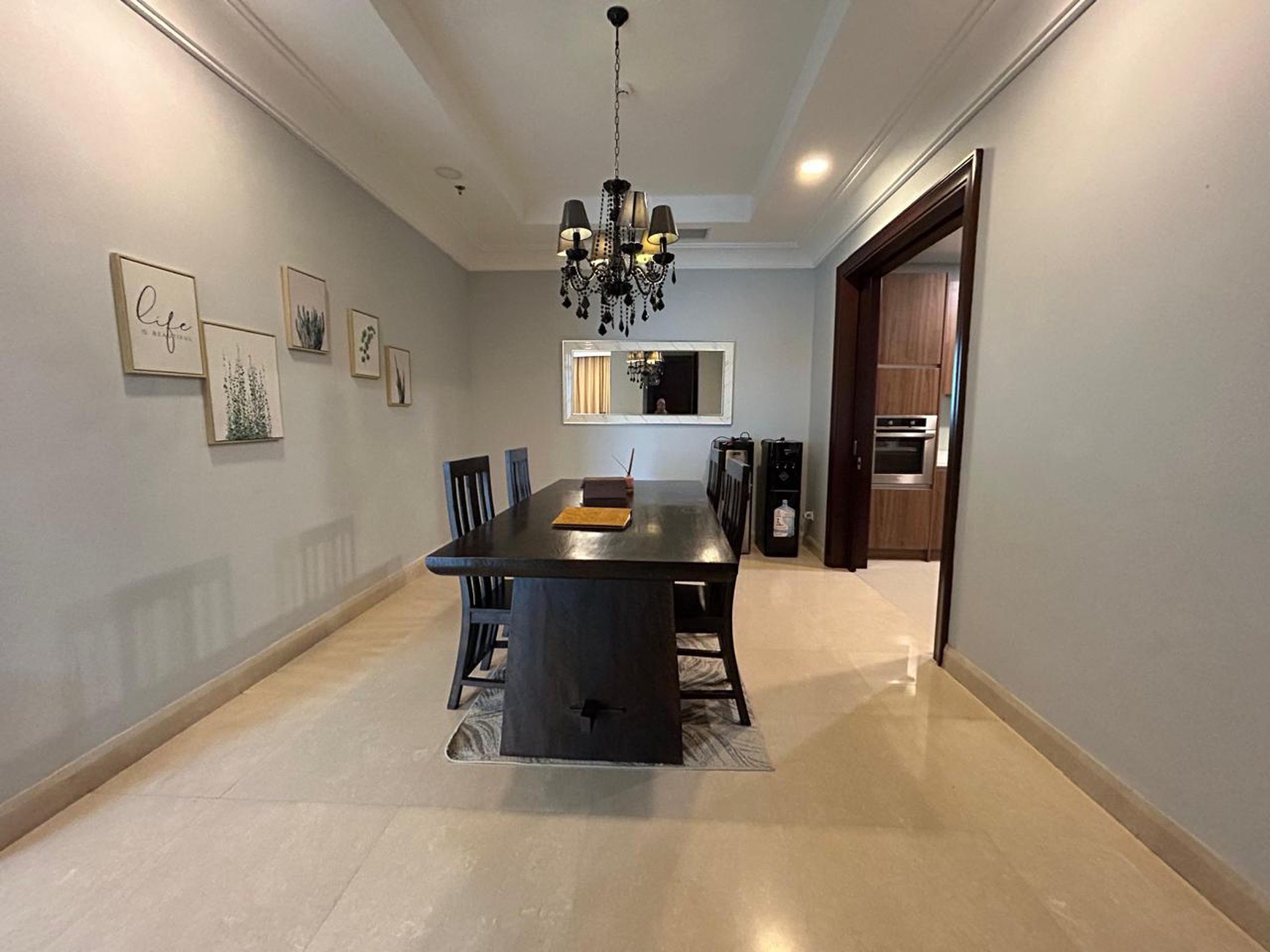 DIJUAL APARTEMEN DI PAKUBUWONO VIEW Redwood