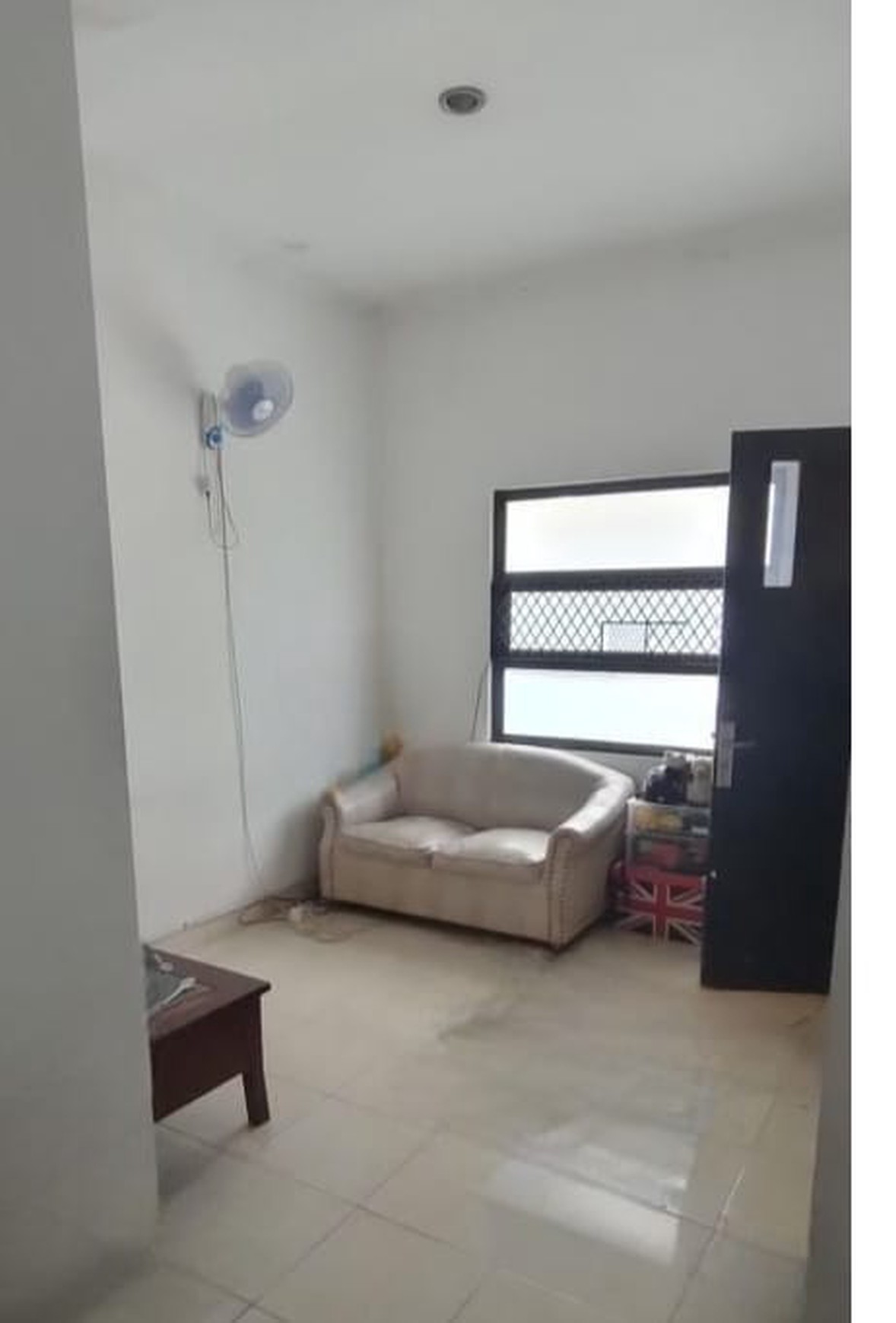 DIJUAL RUMAH 2 Lt. HARGA DIBAWAH PASARAN Lokasi STRATEGIS - di Pangkalan Jati