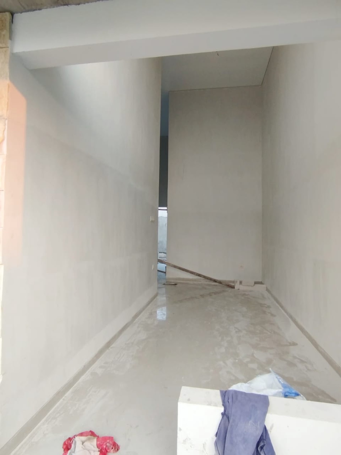 Rumah Modern Minimalis SHM Medayu Utara - Dekat UPN & MERR. Bisa KPR!