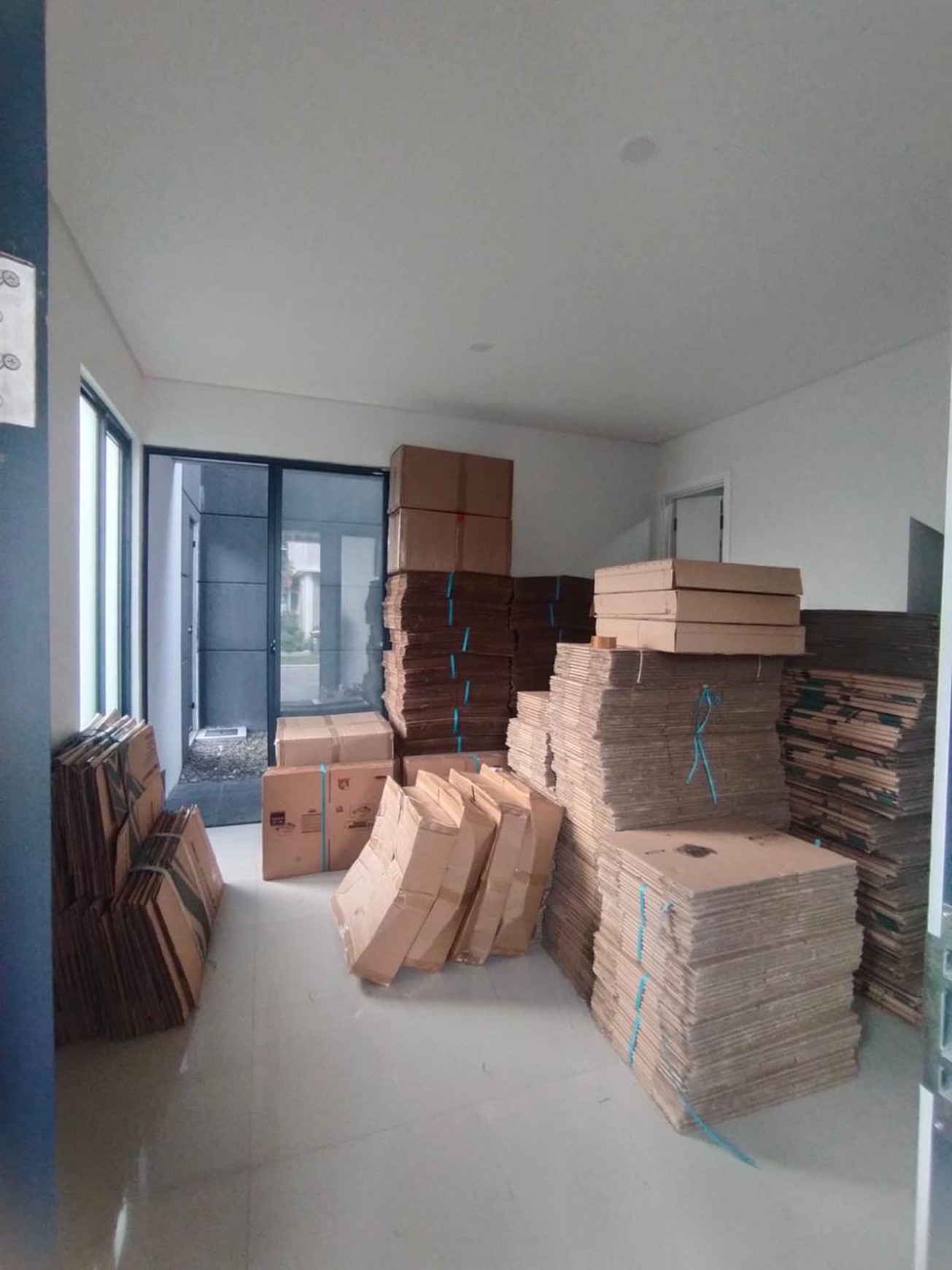 Rumah Bagus Di Melia Hyra Graha Raya Bintaro Jaya
