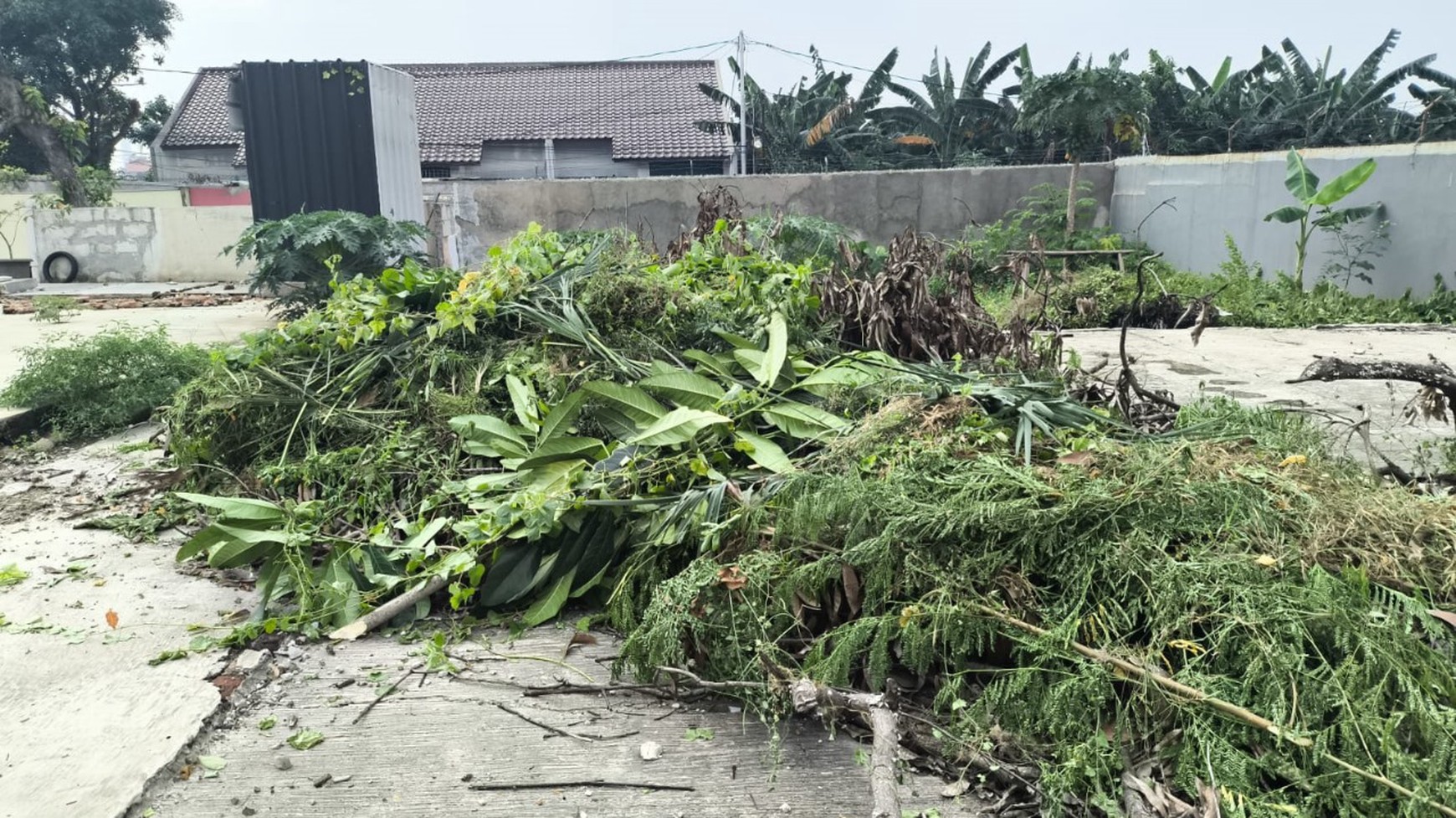 Kavling Luas di Jl H Adam Malik, Kreo Selatan, Larangan, Tangerang. Tiga Menit dari Halte TJ Petukangan D'MASIV