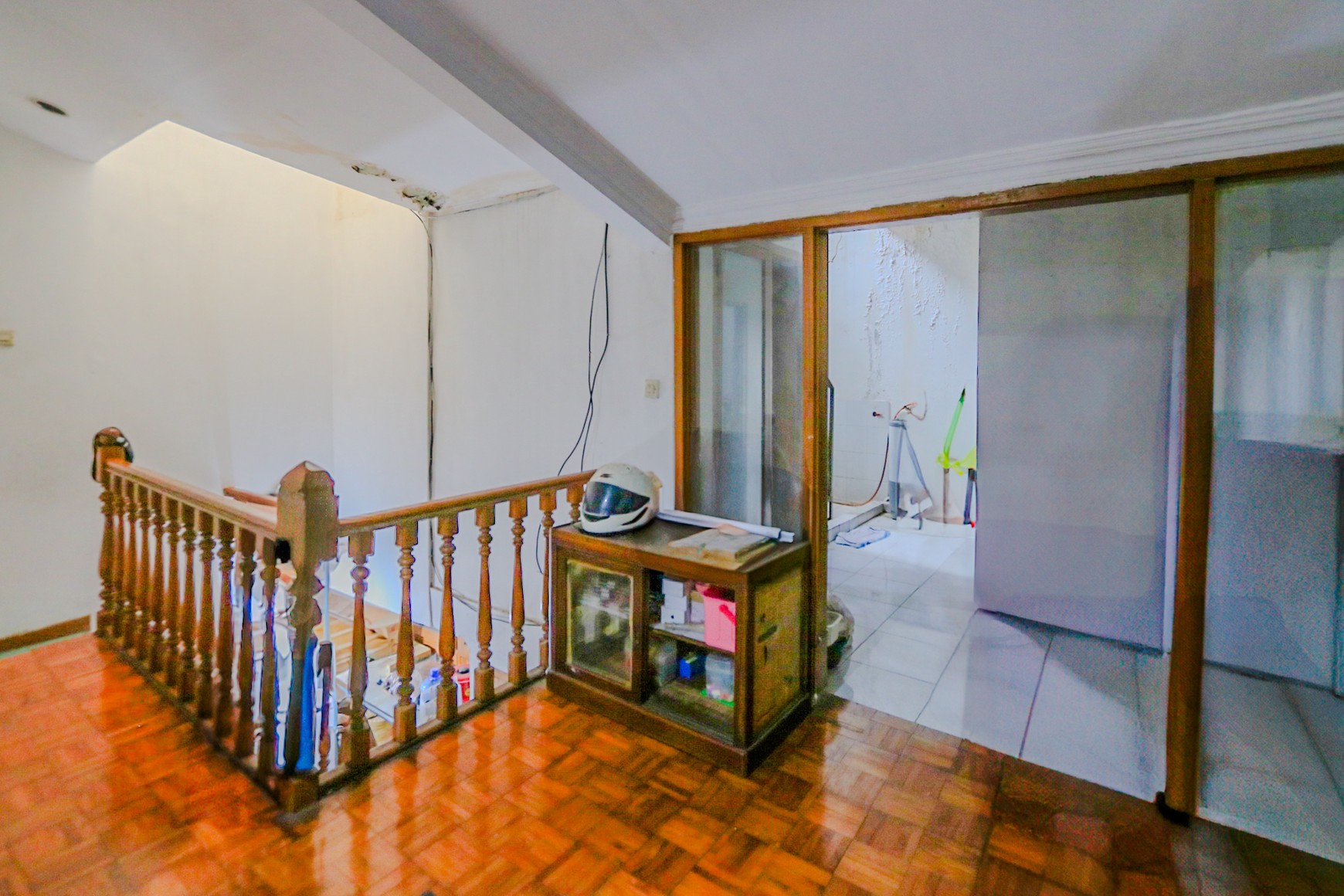 RUMAH KLASIK DI AREA KELAPA GADING KOPYOR