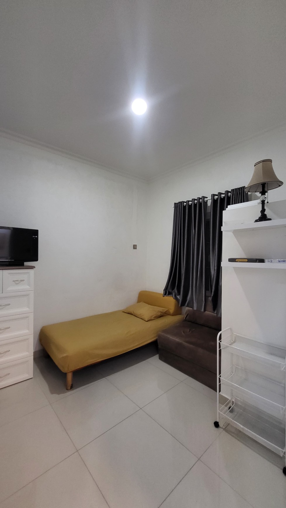 Rumah Full Renovasi Siap Huni di Serpong Park Dekat Tol