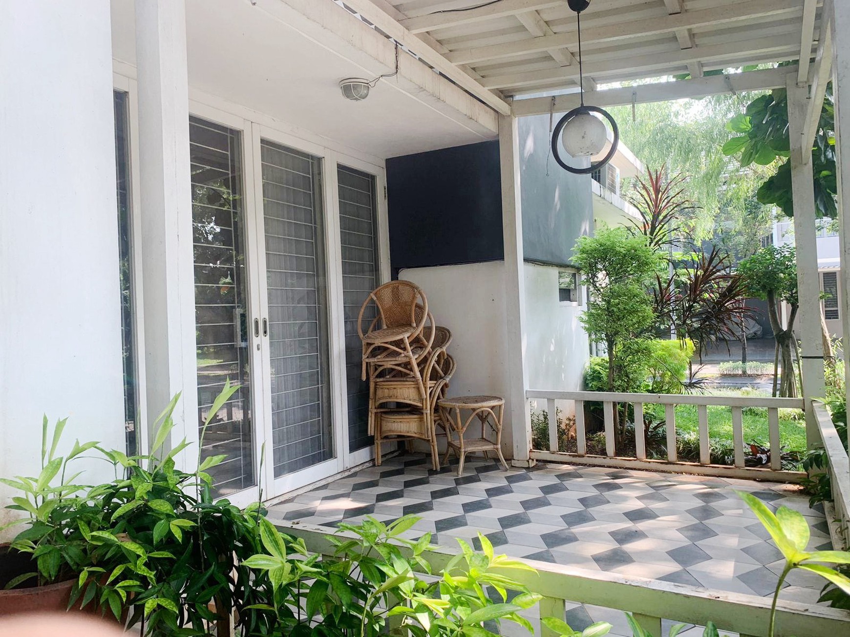Rumah Posisi hoek,dalam cluster di Bintaro Jaya 7