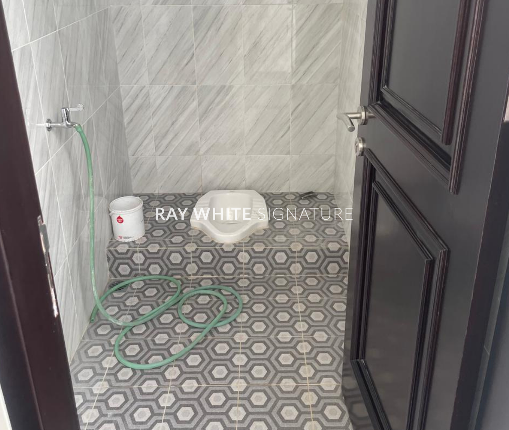 Di Jual Rumah Baru Luxury di Area Nyaman Jl Kejaksaan, Pondok Bambu
