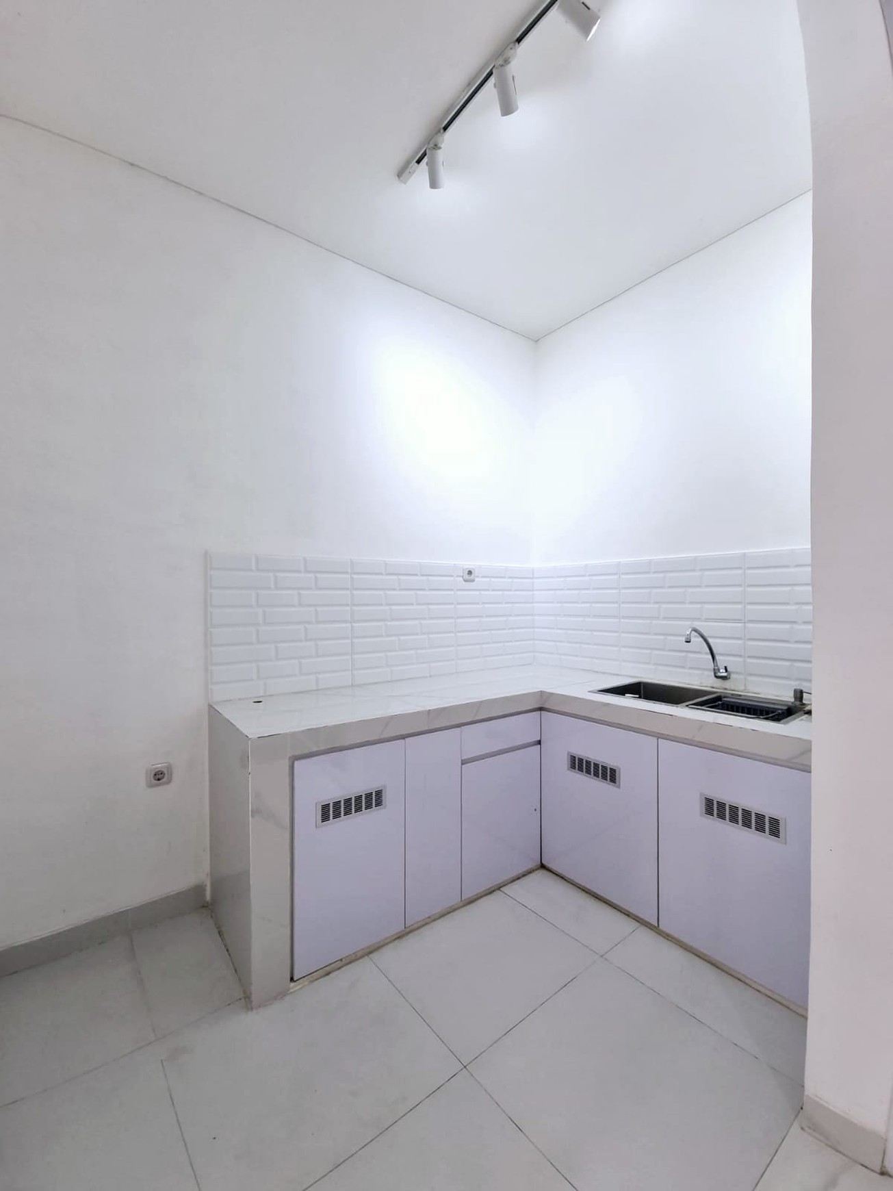Rumah Cantik Di Pamulang Siap Huni Sudah SHM KT 3 KM 2