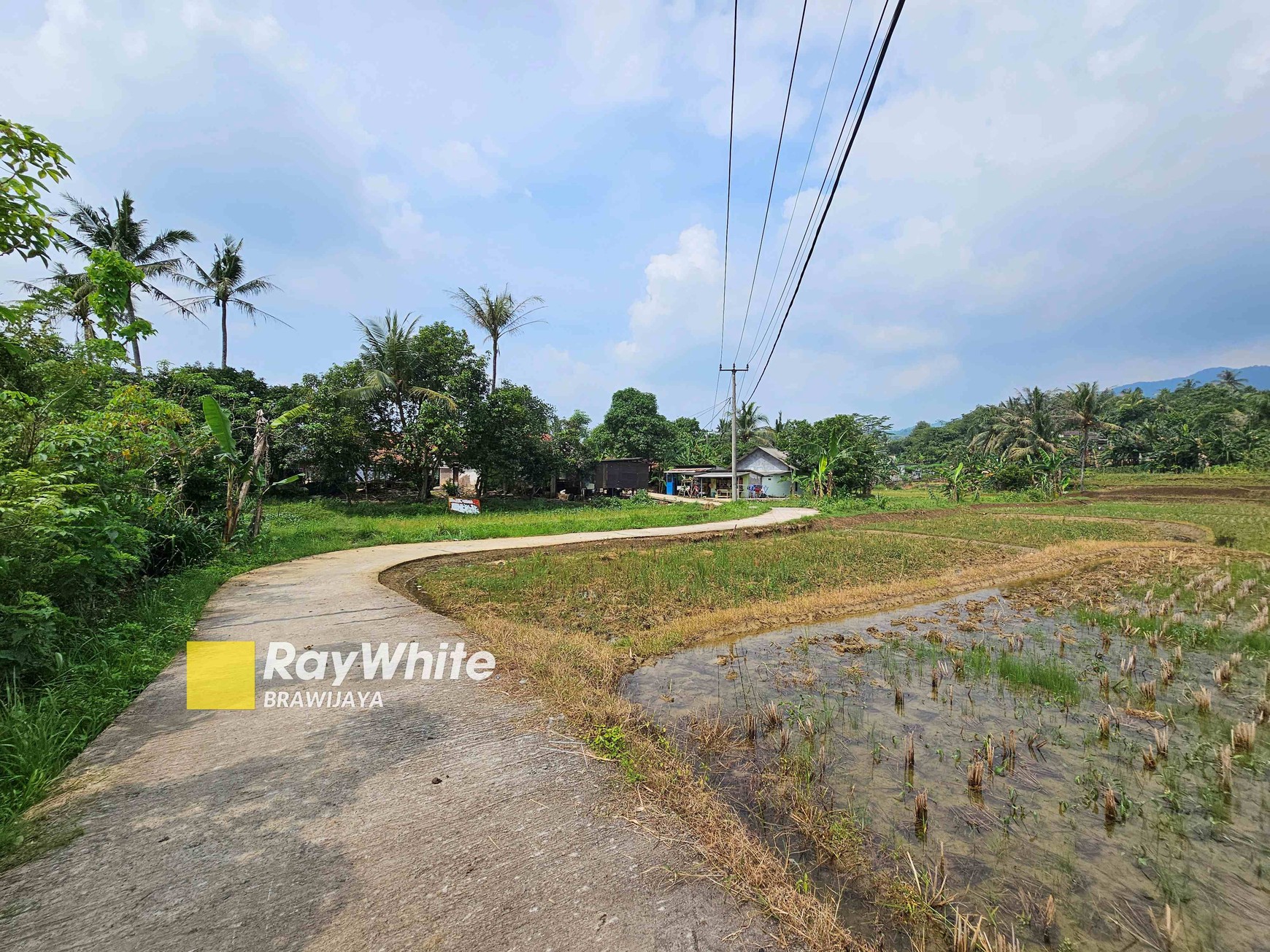 Kavling tanah di Klapanunggal, Kabupaten Bogor, di tepi jalan