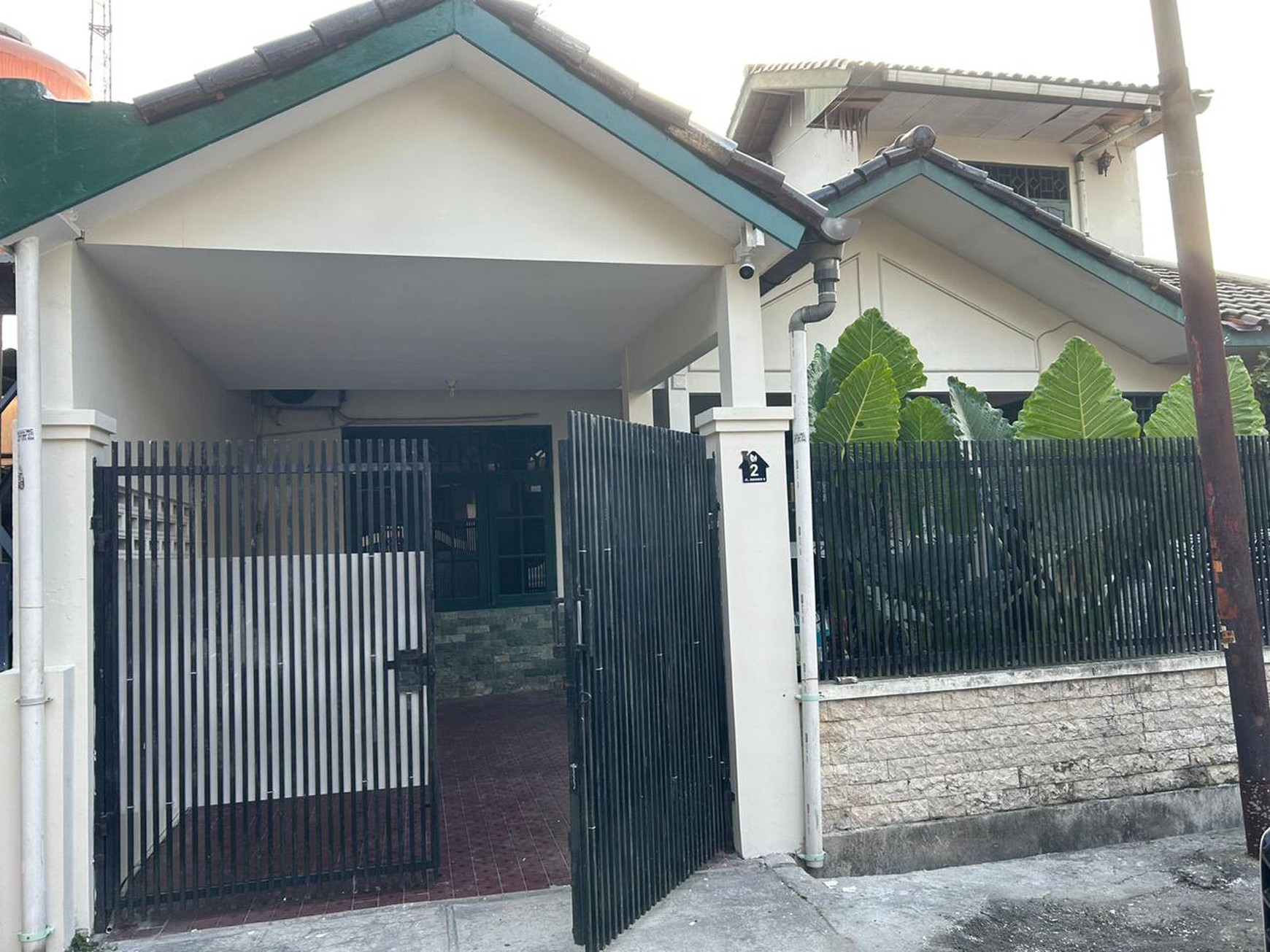 Dijual cepat rumah dekat stasiun MRT cocok untuk hunian atau kos-kosan