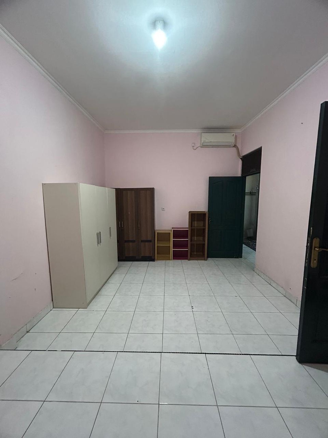 Dijual cepat rumah dekat stasiun MRT cocok untuk hunian atau kos-kosan