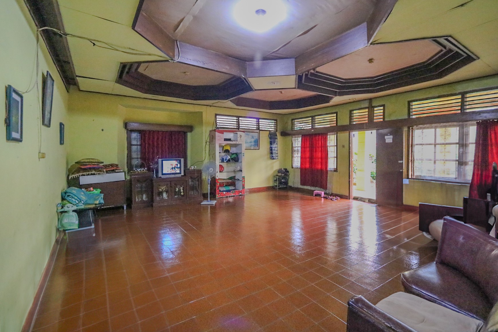 RUMAH KLASIK STRATEGIS DI KREO LARANGAN, AKSES MUDAH KAMPUS BUDI LUHUR, PURI BETA, BINTARO, JOGLO