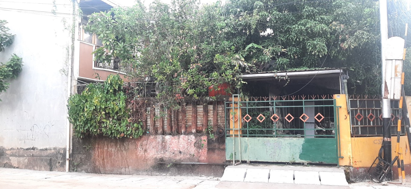 Rumah Luas 3 Lantai Nempel Kampus Trisakti & Gate Tol Area Bintaro