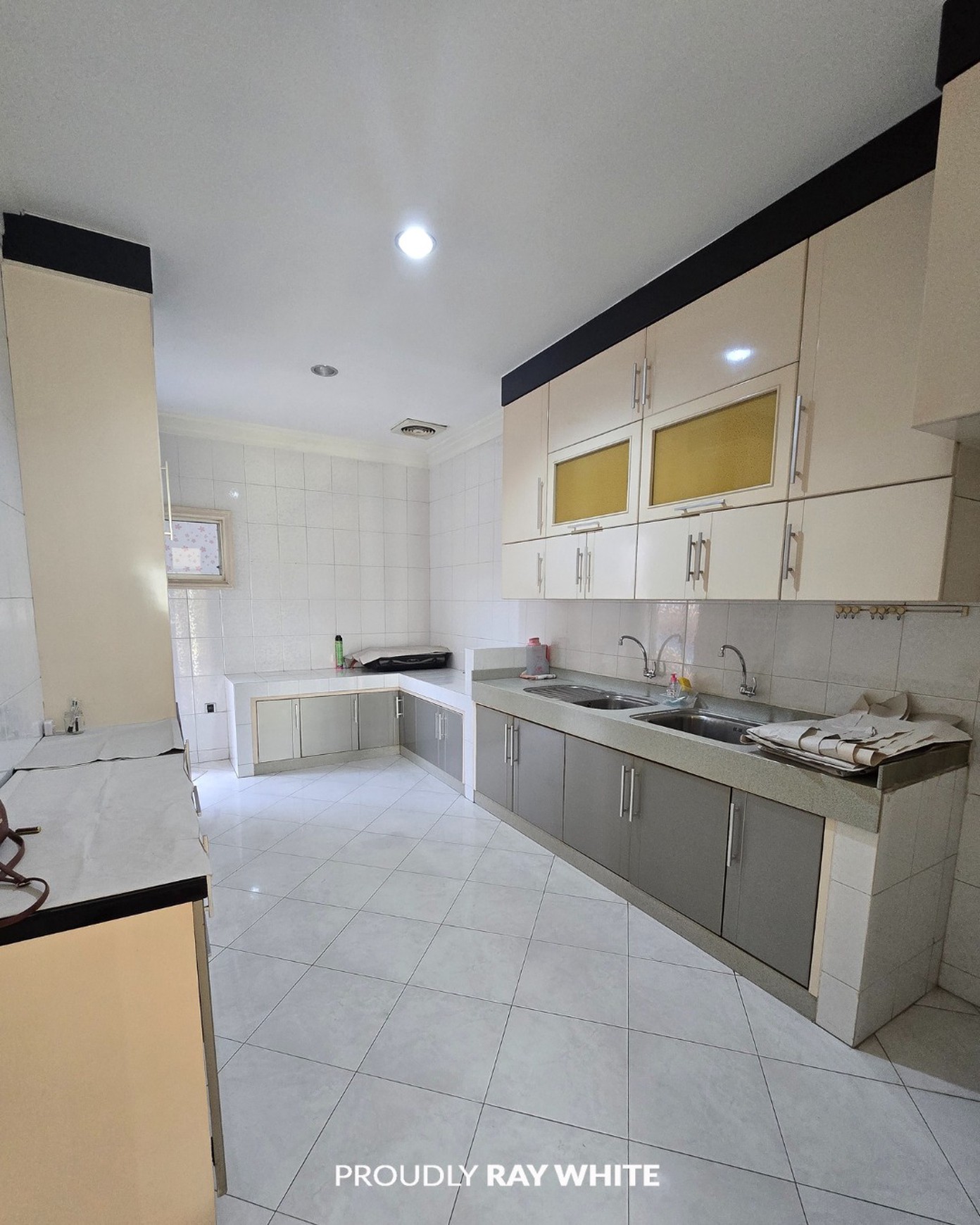 Rumah di PHG Gading serpong hanya Jalan kaki 2 menit ke lapangan Golf