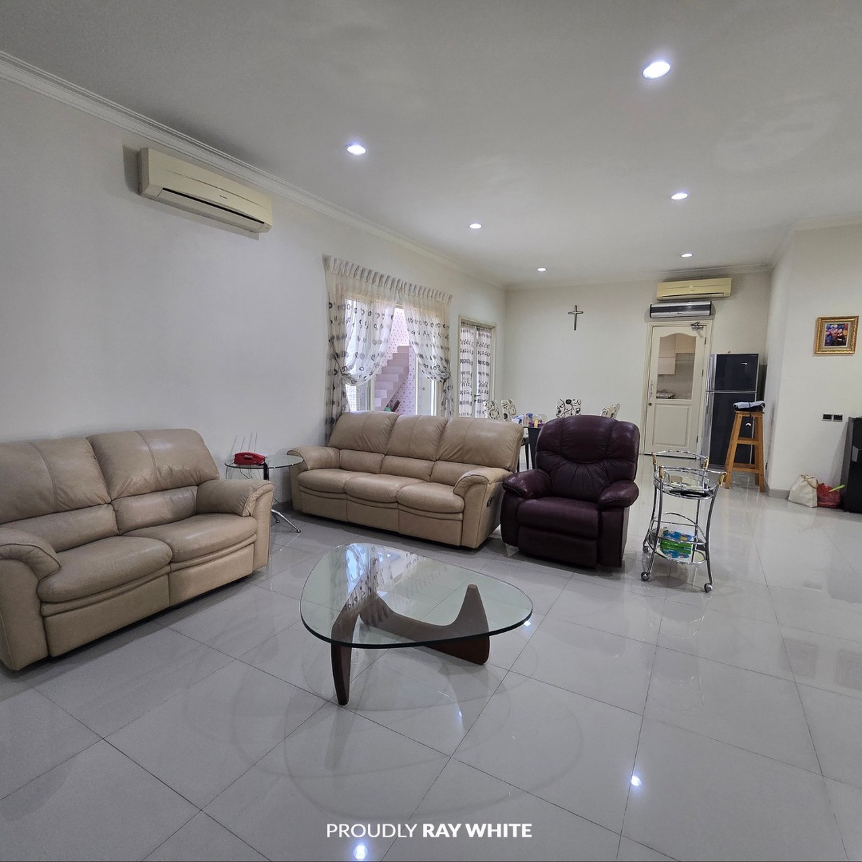 Rumah di PHG Gading serpong hanya Jalan kaki 2 menit ke lapangan Golf