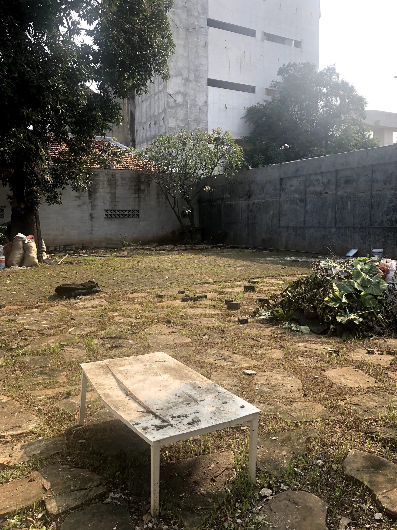 Disewakan Rumah Klasik Terawat di Area Menteng Cocok untuk Kantor