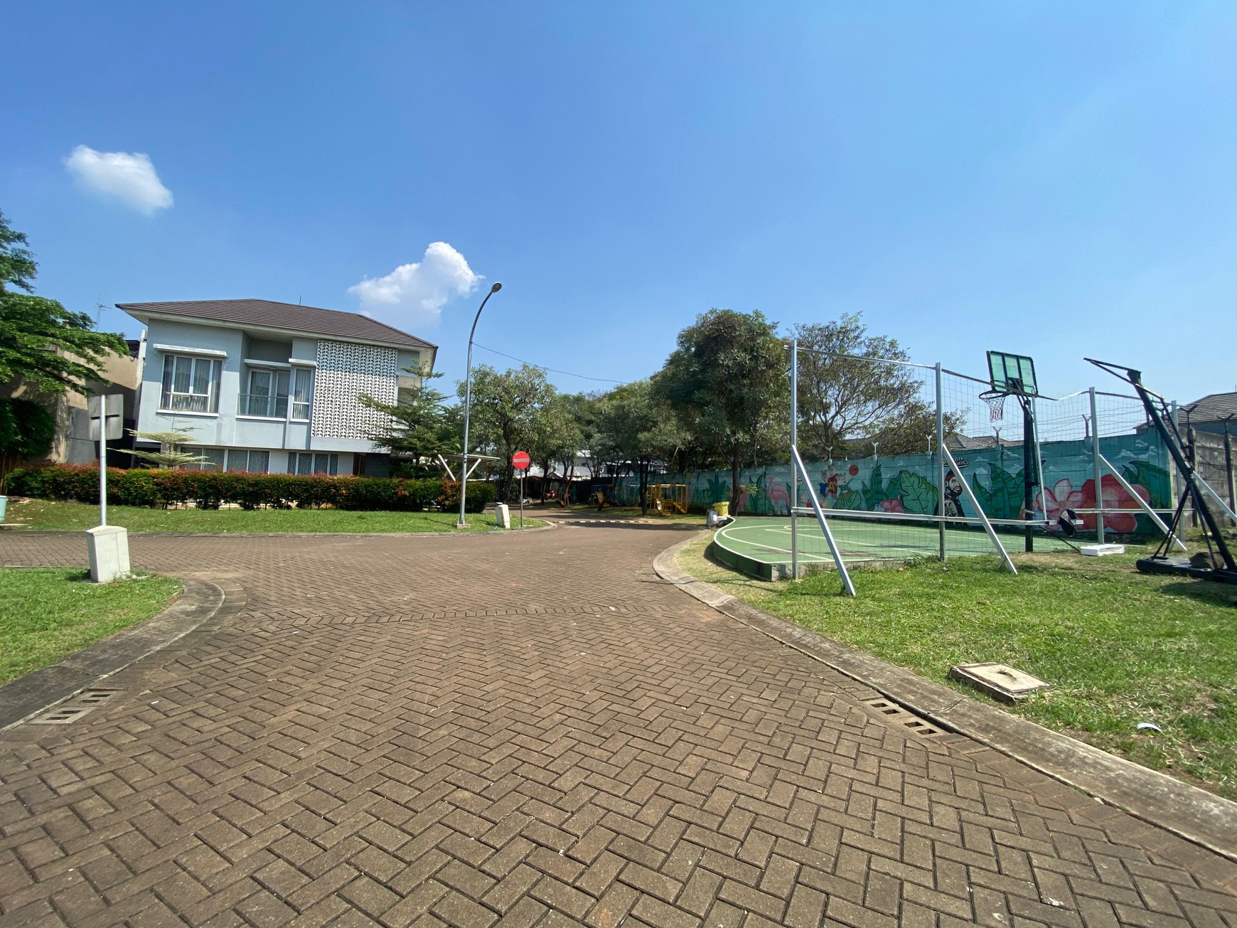 Kavling siap bangun dengan lingkungan yang Elit di Discovery  Bintaro