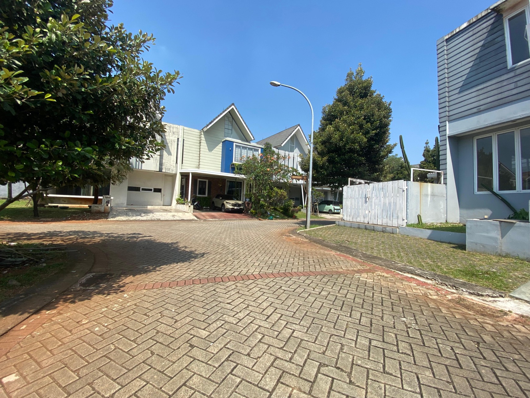 Hunian Eksklusif dengan Kolam Renang Pribadi di Discovery Bintaro 