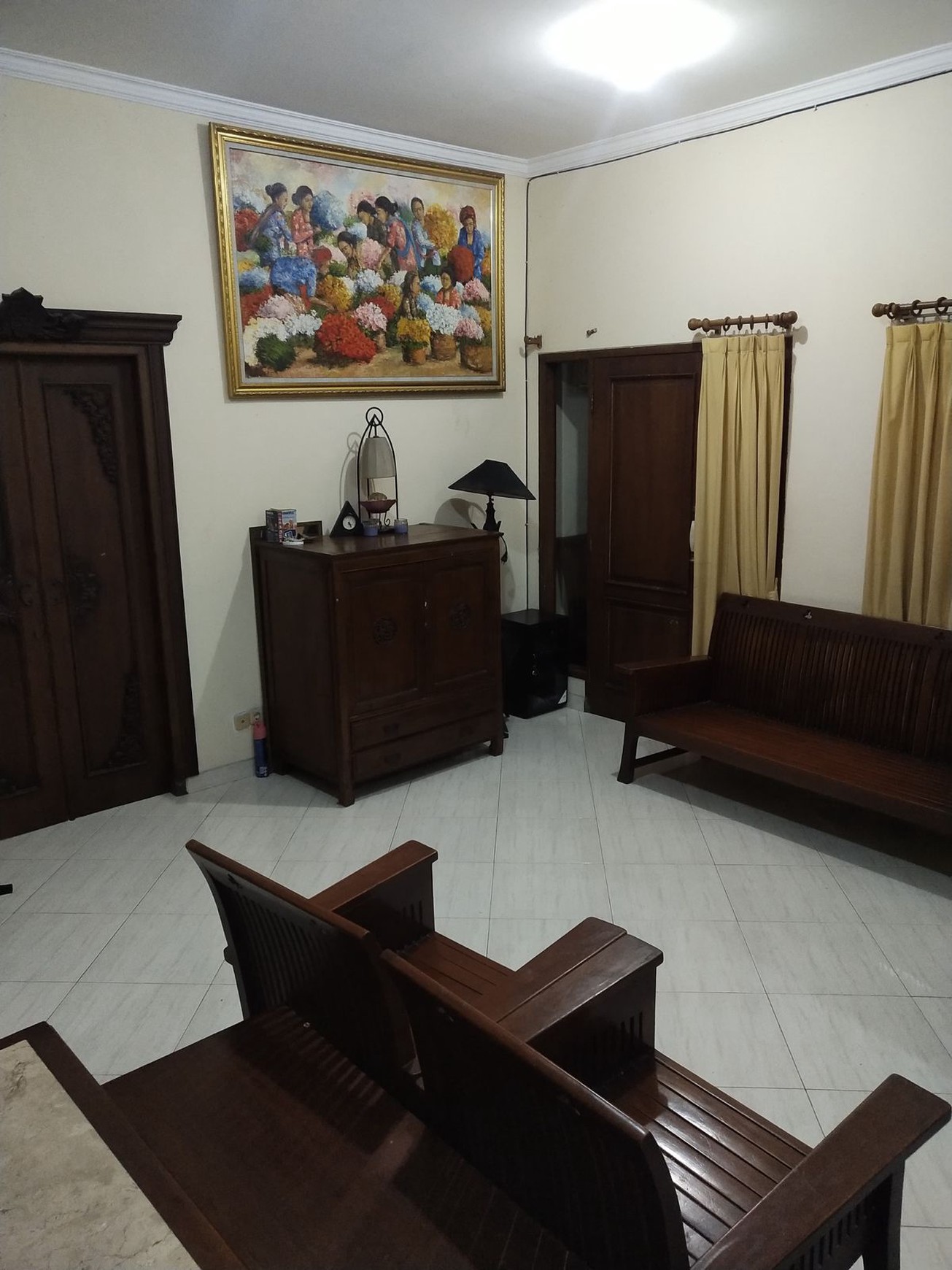 Rumah di Ciputat Posisi HOOK Bagus Siap Huni SHM
