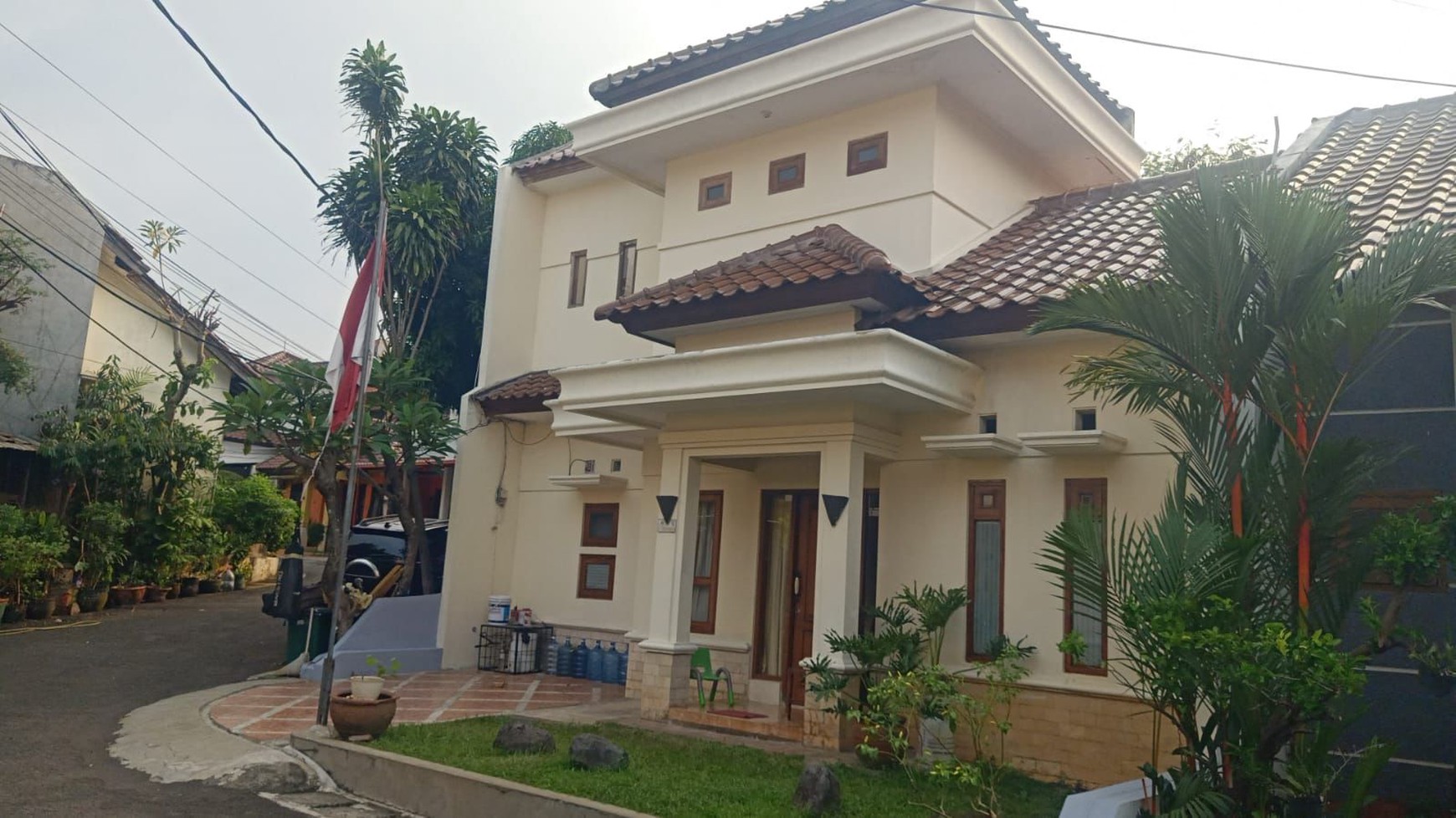 Rumah di Ciputat Posisi HOOK Bagus Siap Huni SHM