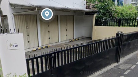 Investasi Emas! Tanah & Bangunan di Lokasi Komersial Strategis di Taman Kebon Sirih, Jakarta Pusat.