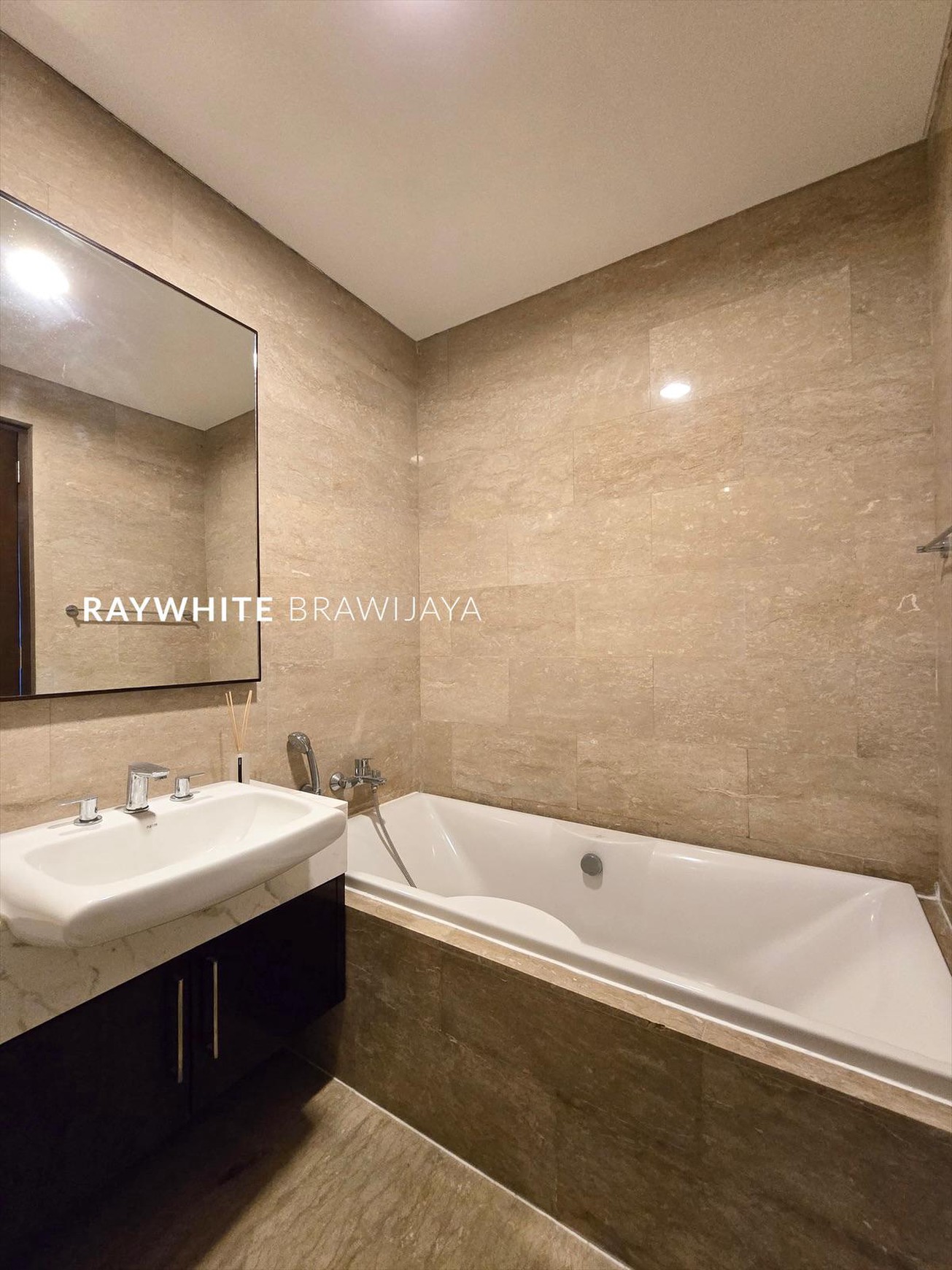 Essence Darmawangsa Apartment Tower East Mid-floor