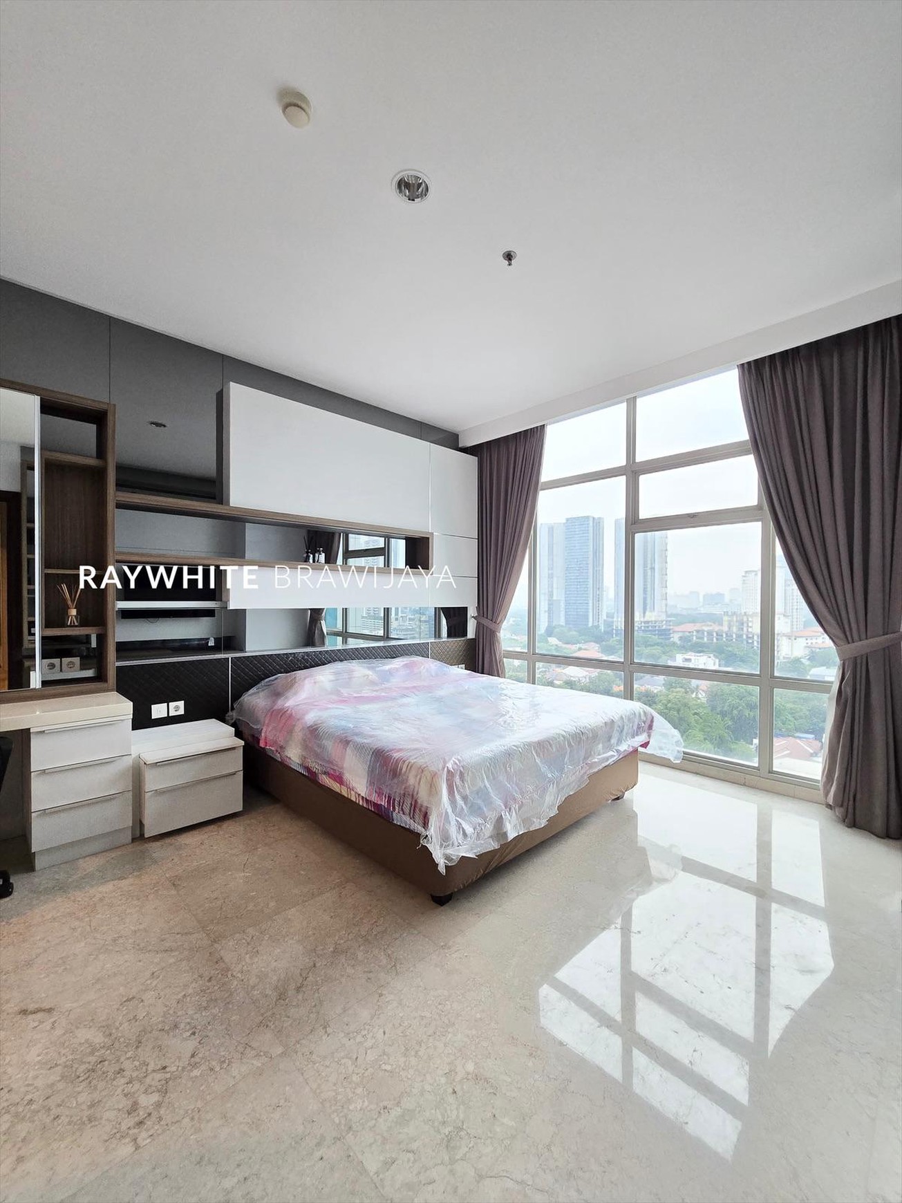 Essence Darmawangsa Apartment Tower East Mid-floor
