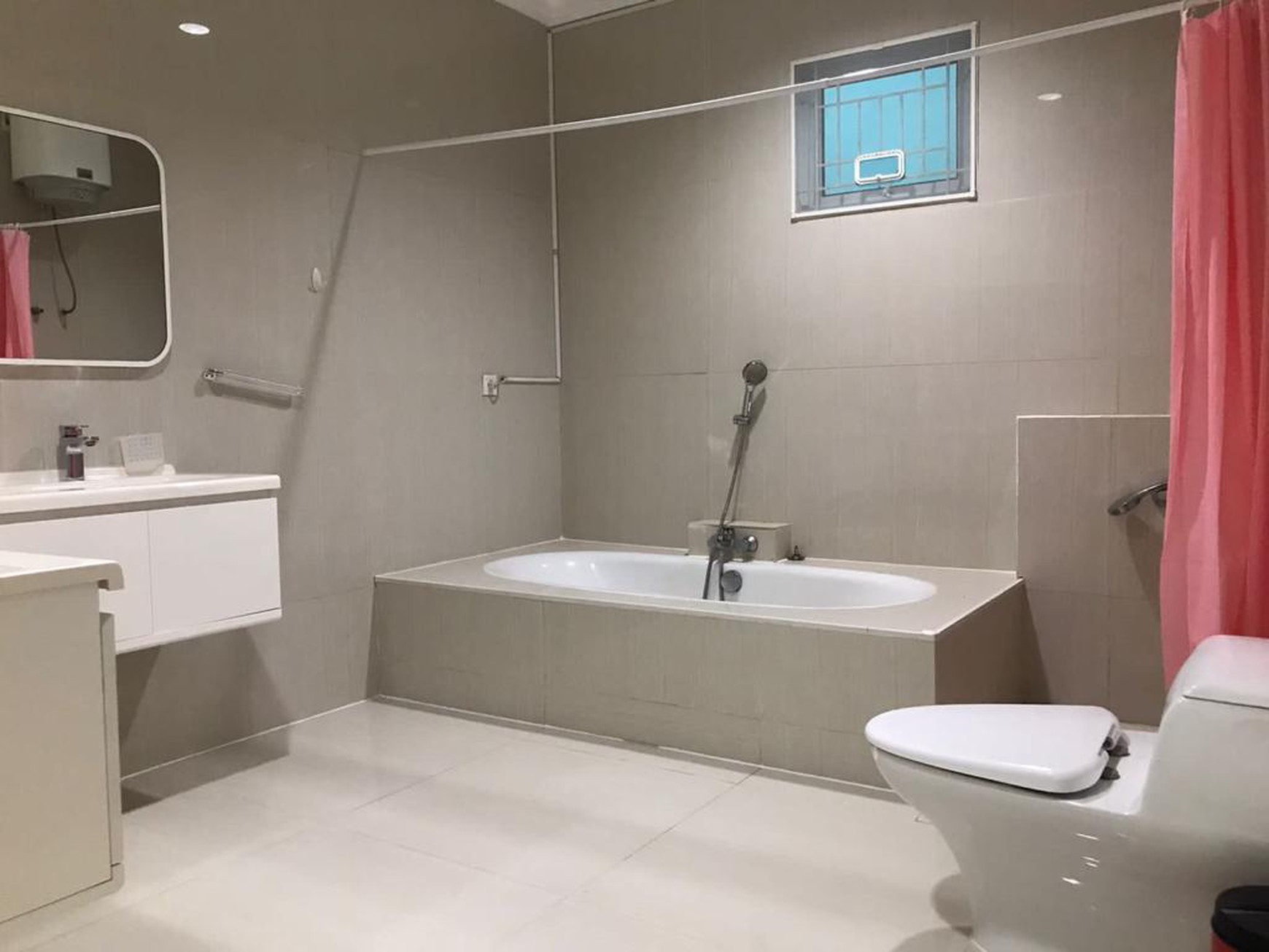 Rumah Bagus,Rapih, dalam Cluster di BSD