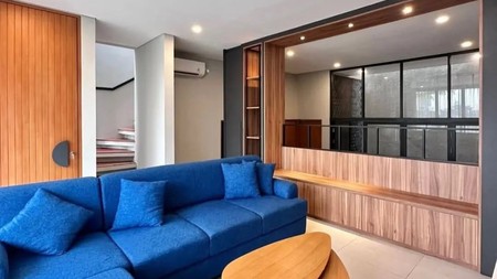 Brand NEW di Jak Sel!! Rumah 3 Lantai Cantik Semi Furnished Siap Huni @Pejaten, Jakarta Selatan