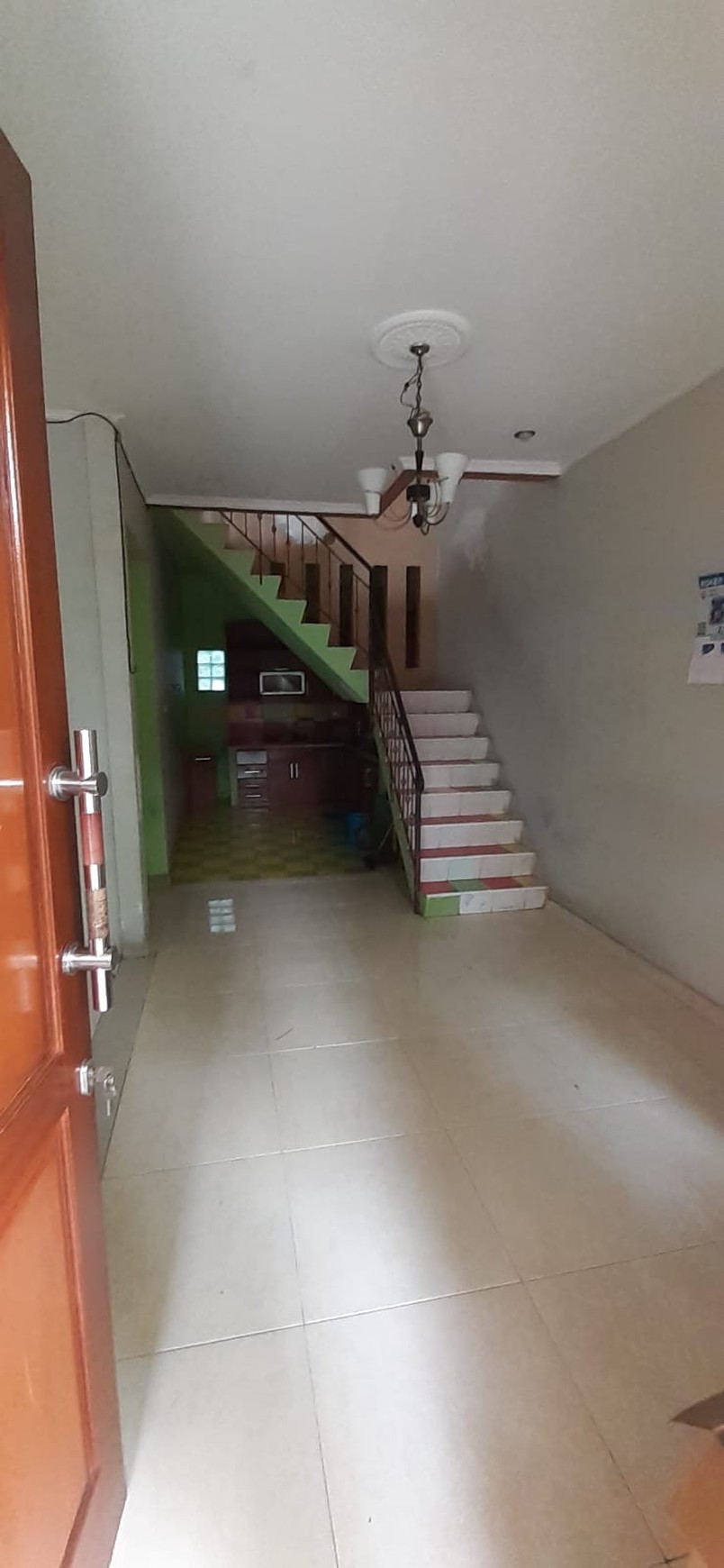Rumah 2 Lantai Siap Huni dengan Hunian Nyaman dan Asri @Sektor 9, Bintaro.