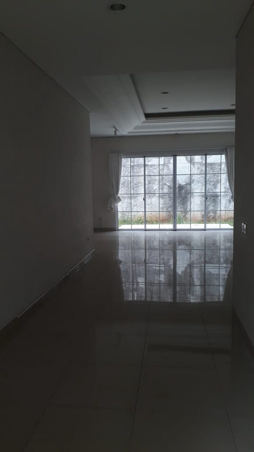 For rent open space house semi furnish at De Park De Maja BSD CITY