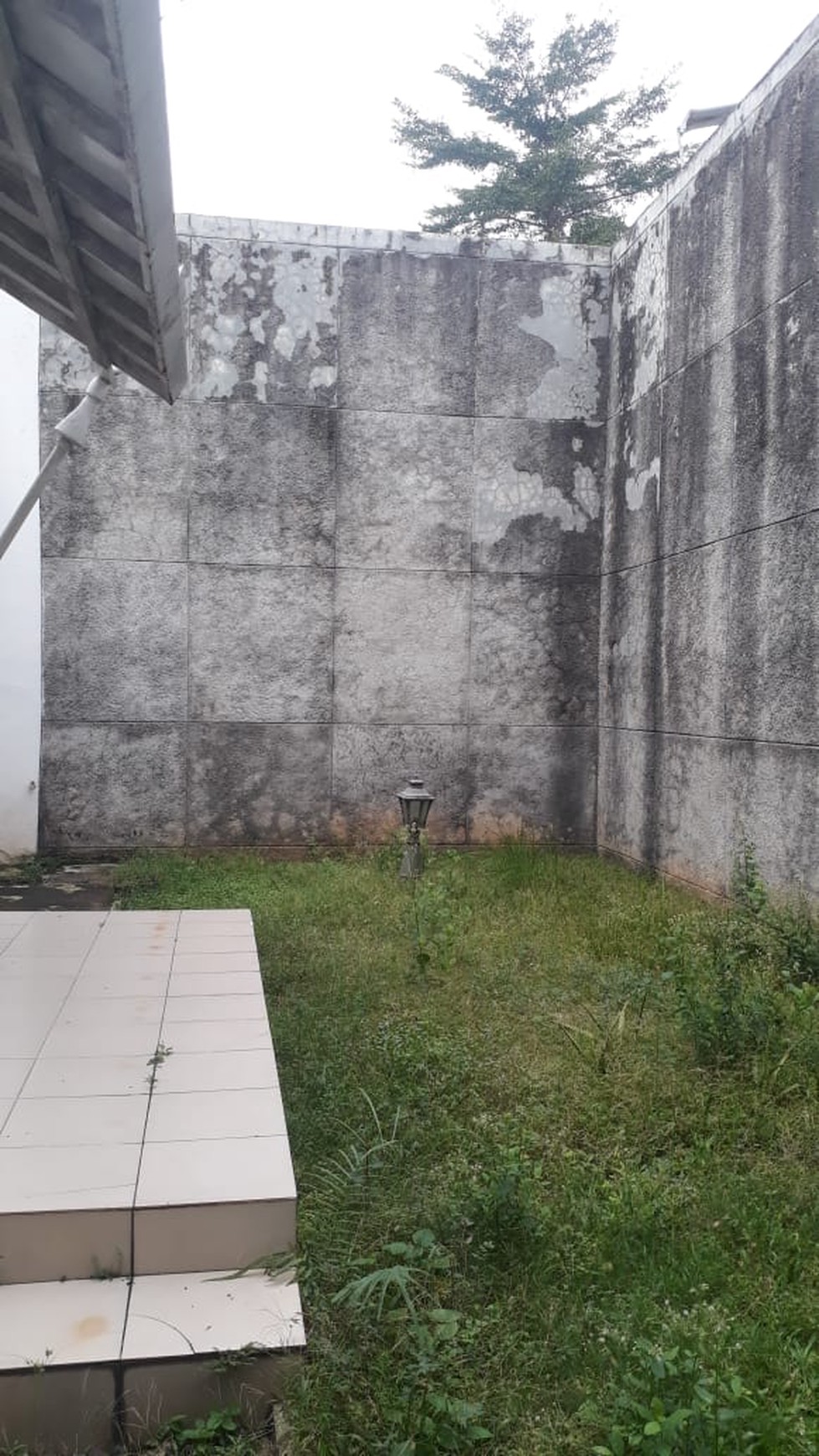For rent open space house semi furnish at De Park De Maja BSD CITY