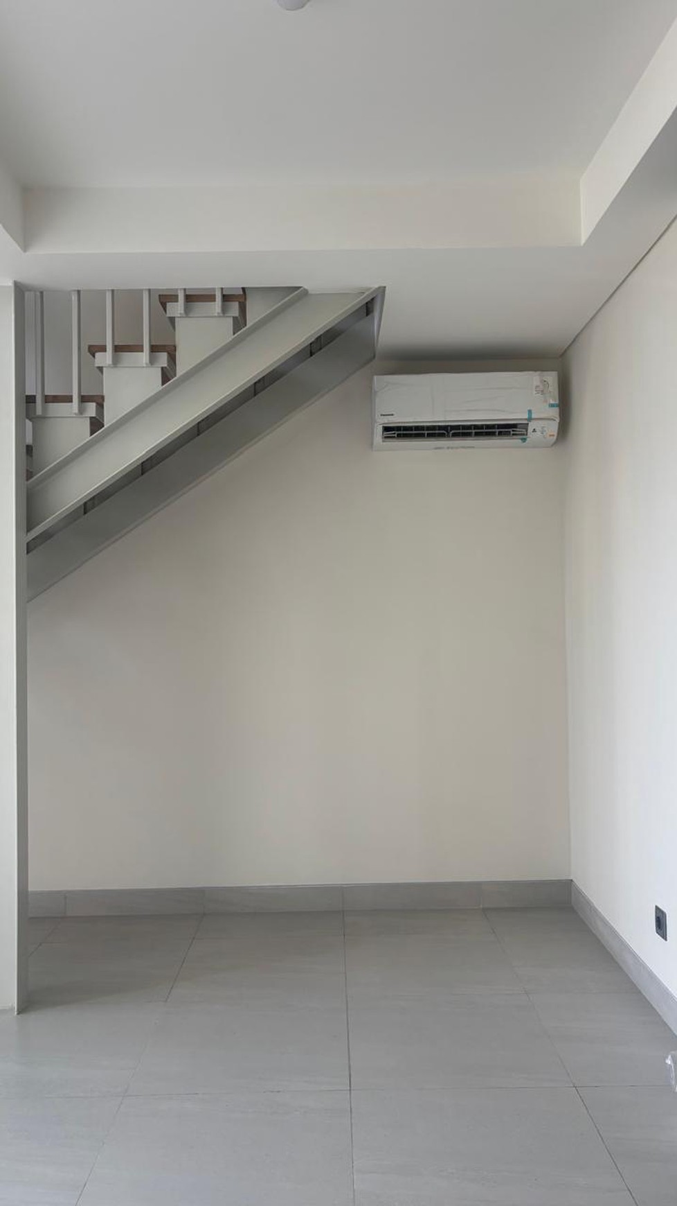 DISEWAKAN APARTEMEN UPPERWEST BSD