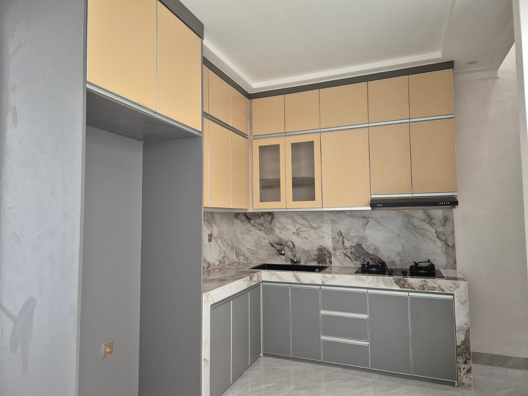 Rumah Brand New Modern design dengan lokasi stategis di Bintaro