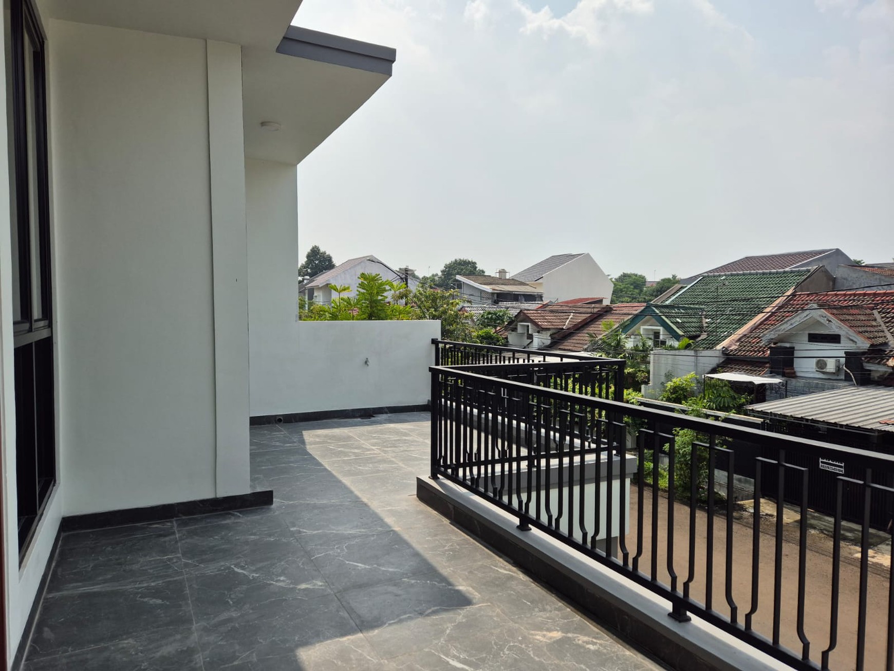 Rumah Brand New Modern design dengan lokasi stategis di Bintaro