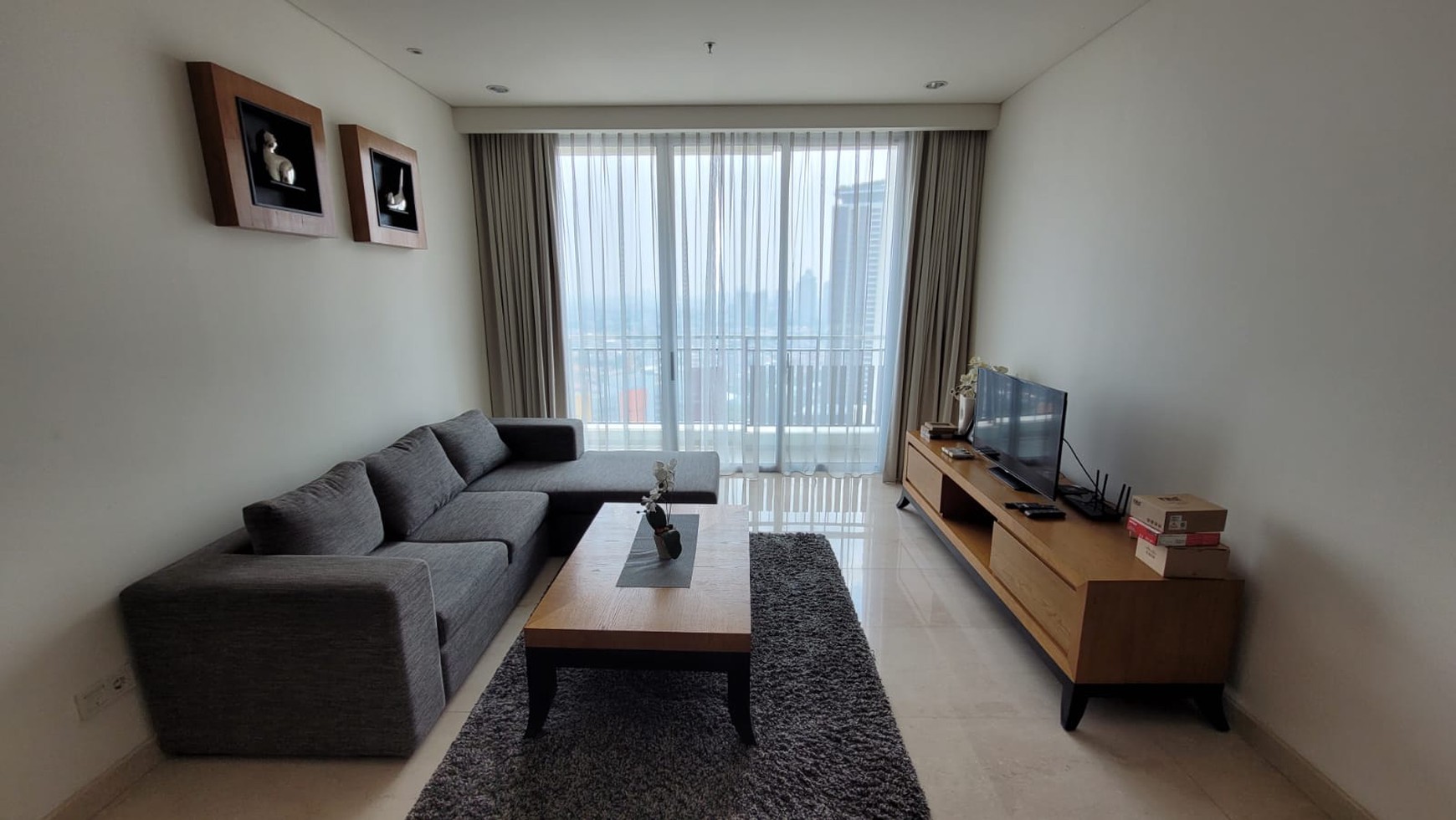 Luxurious 2 BR apartment in Pakubuwono House